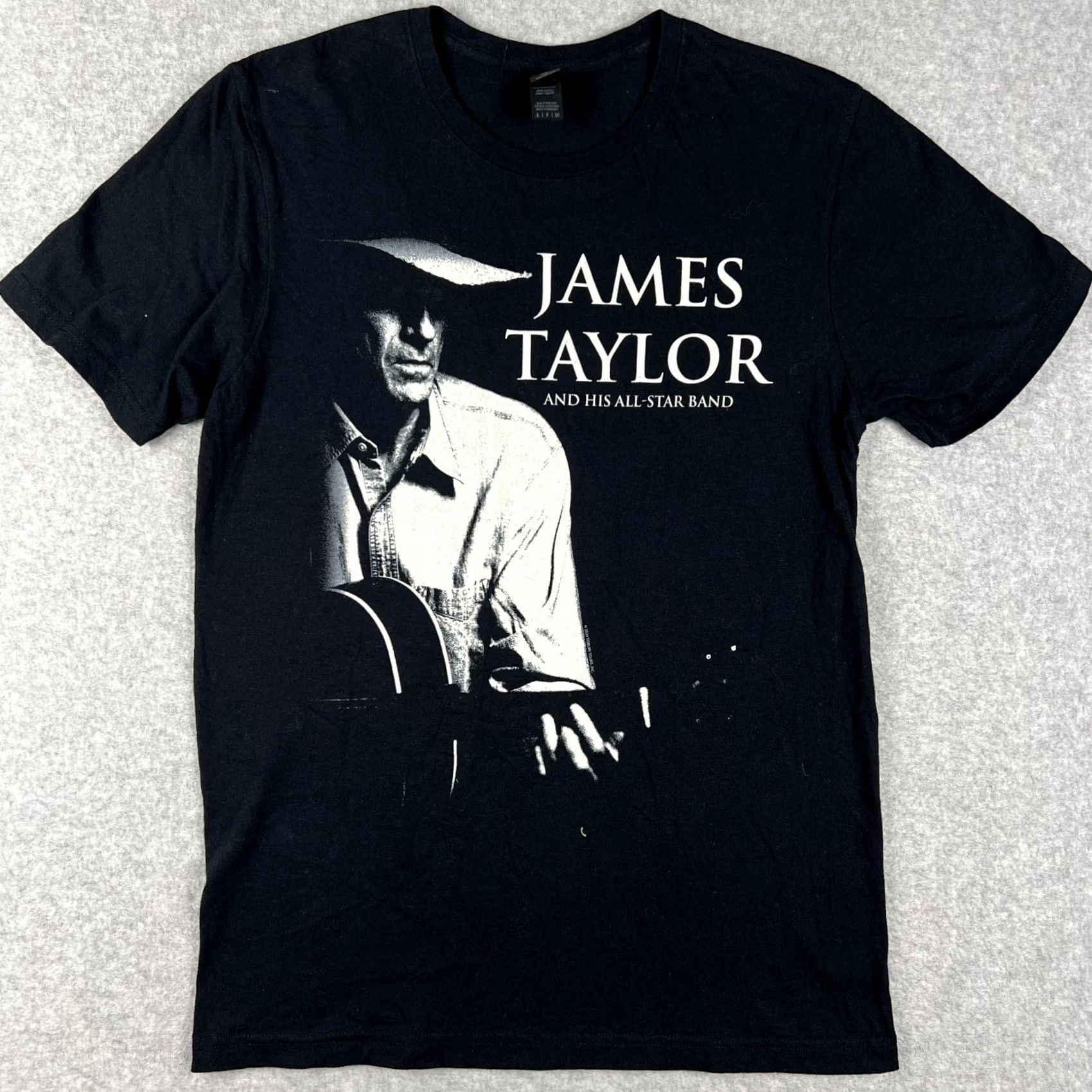 Gildan James Taylor Tour Concert Graphic Shirt Mens T-Shirt Small Black Merch Music Graphic Print Crew Neck Short Sleeve Gildan Cotton Size US XL / EU 56 / 4 - 2 Thumbnail