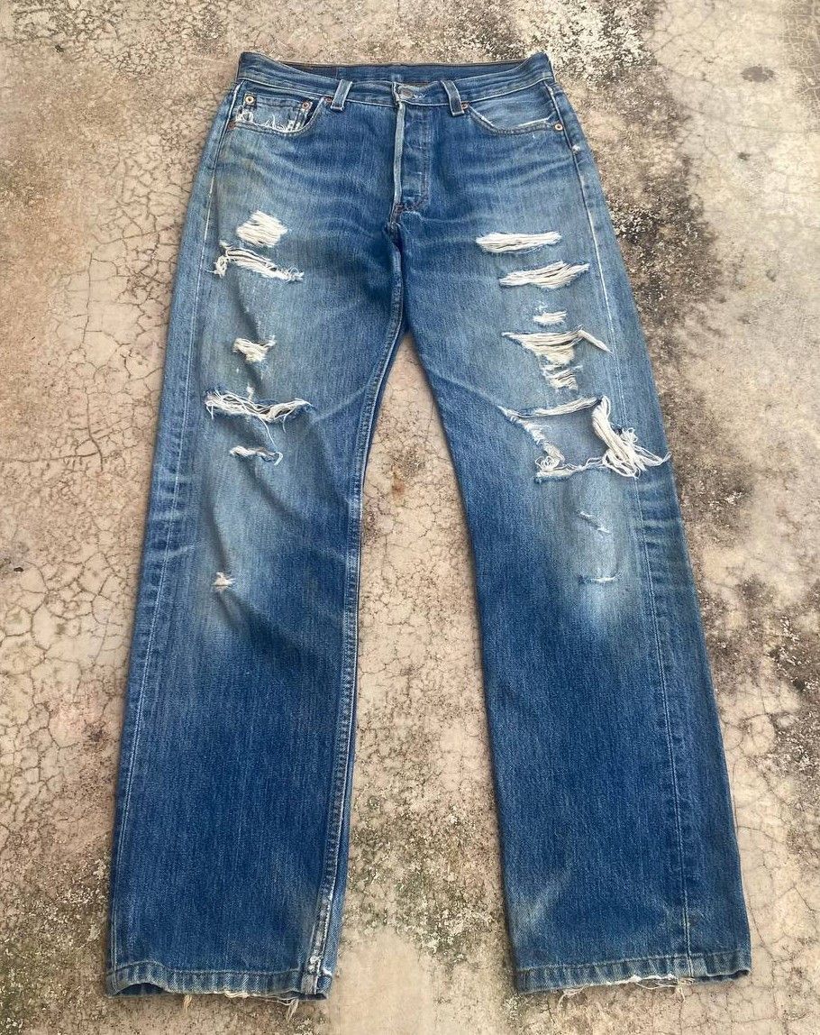 Levi's Vintage Clothing × Vintage KURT COBAIN VINTAGE LEVIS 501 DISTRESSED DIRTY JEAN BJ07-07 Size US 29 - 10 Thumbnail