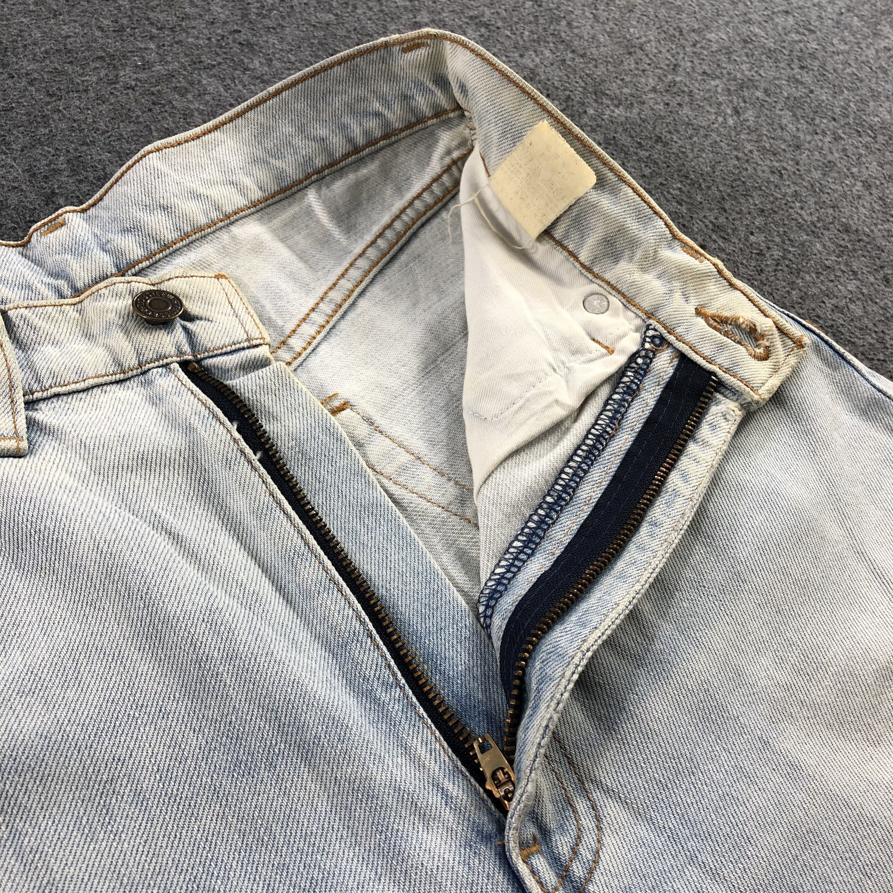Levi's Vintage 90s Light Wash Levis 509 Jeans-J1888 Size US 27 - 10 Thumbnail