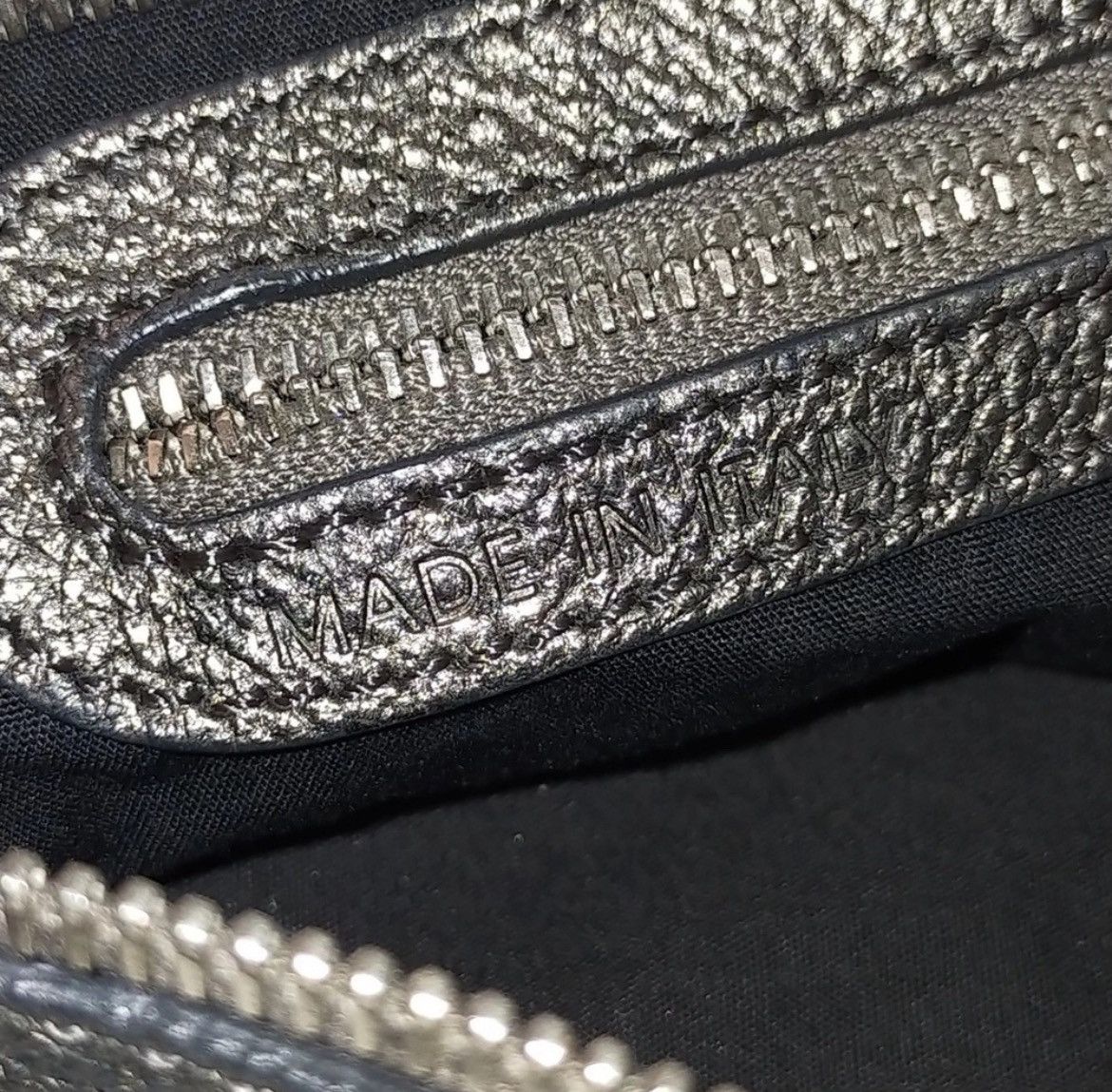 Tod's Tod’s Metallic Leather Shoulder‎ Bag 🖤 Size ONE SIZE - 9 Thumbnail