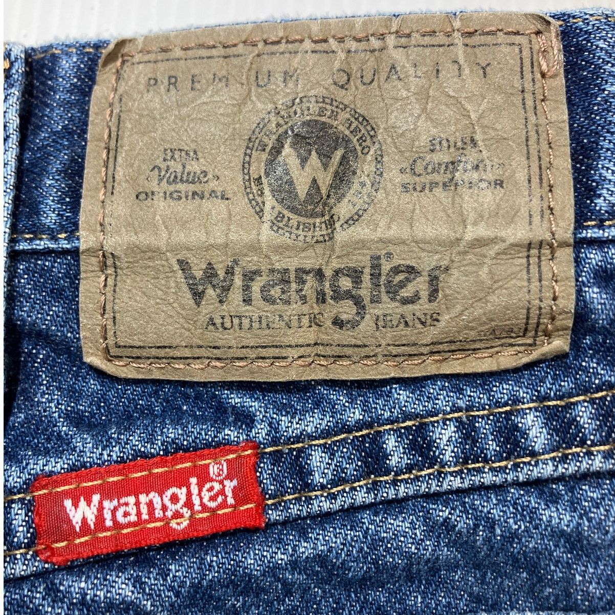 Wrangler Wrangler Blue Dark Wash Straight Leg Jeans Men 38 x 29 Size US 38 / EU 54 - 3 Thumbnail