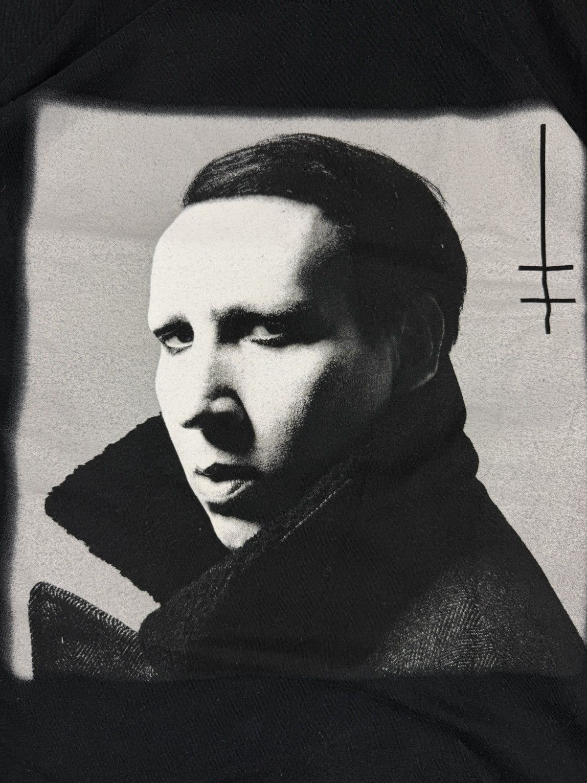 Band Tees × Marilyn Manson × Vintage Vintage 2017 Marilyn Manson heaven upside down tour band tee Size US M / EU 48-50 / 2 - 9 Thumbnail