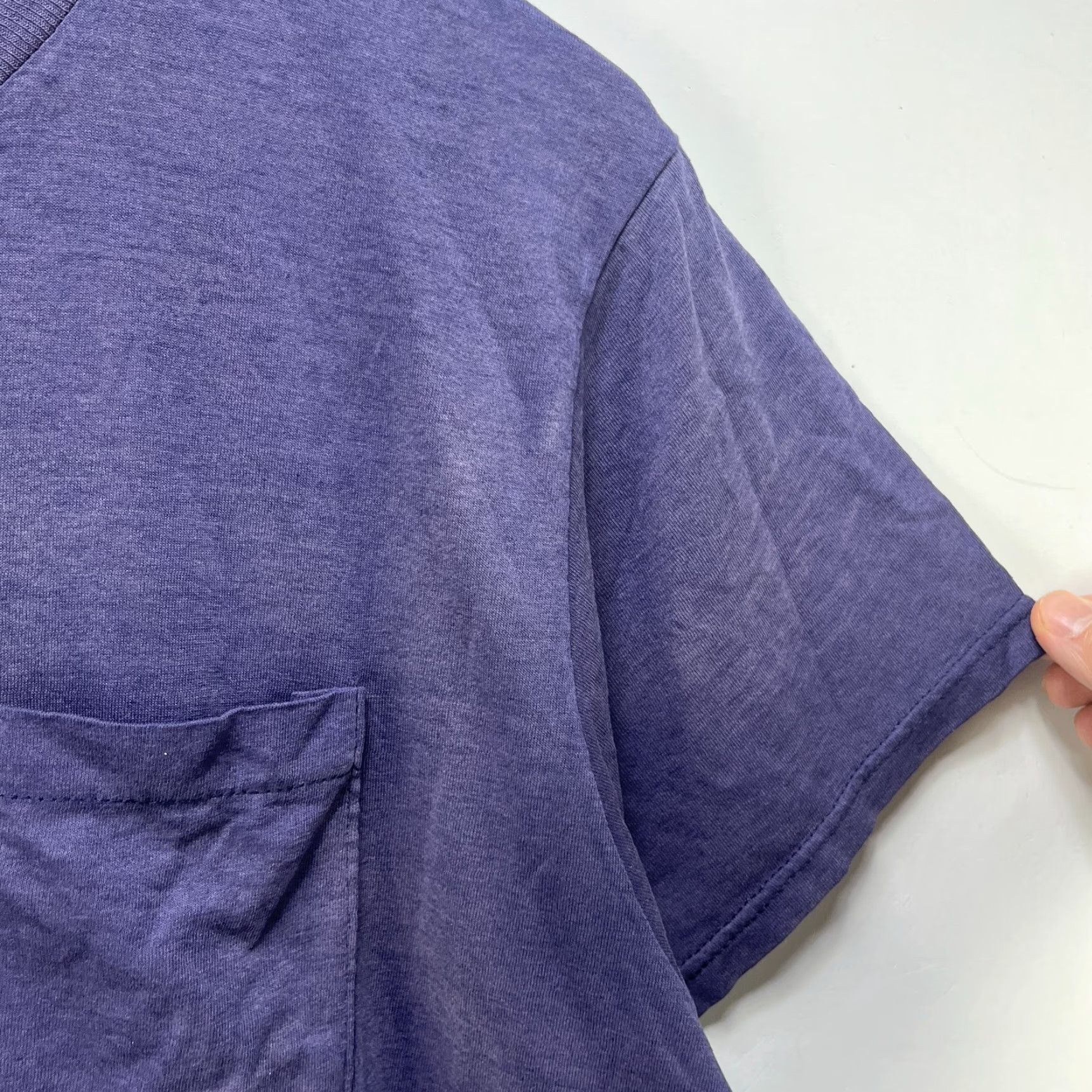 Fruit Of The Loom VINTAGE 90s Sun faded Fruit of the Loom T Shirt L Navy Blue Mens Shirt Size US L / EU 52-54 / 3 - 4 Thumbnail