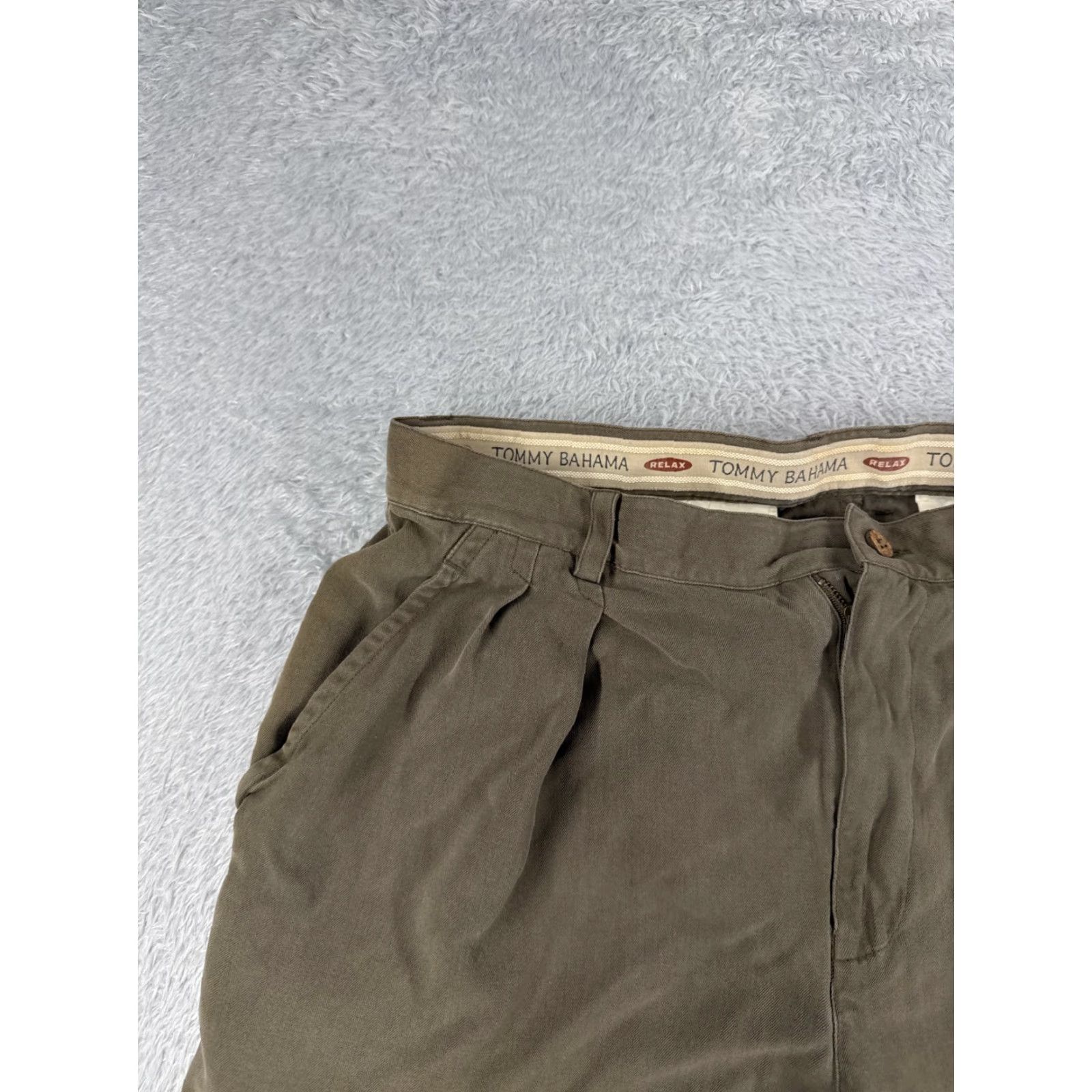 Tommy Bahama Tommy Bahama Shorts Men 35 Brown Tencel Cotton Blend Cargo Beach Resort Golf Casual Ready-To-Wear Size US 35 - 4 Thumbnail