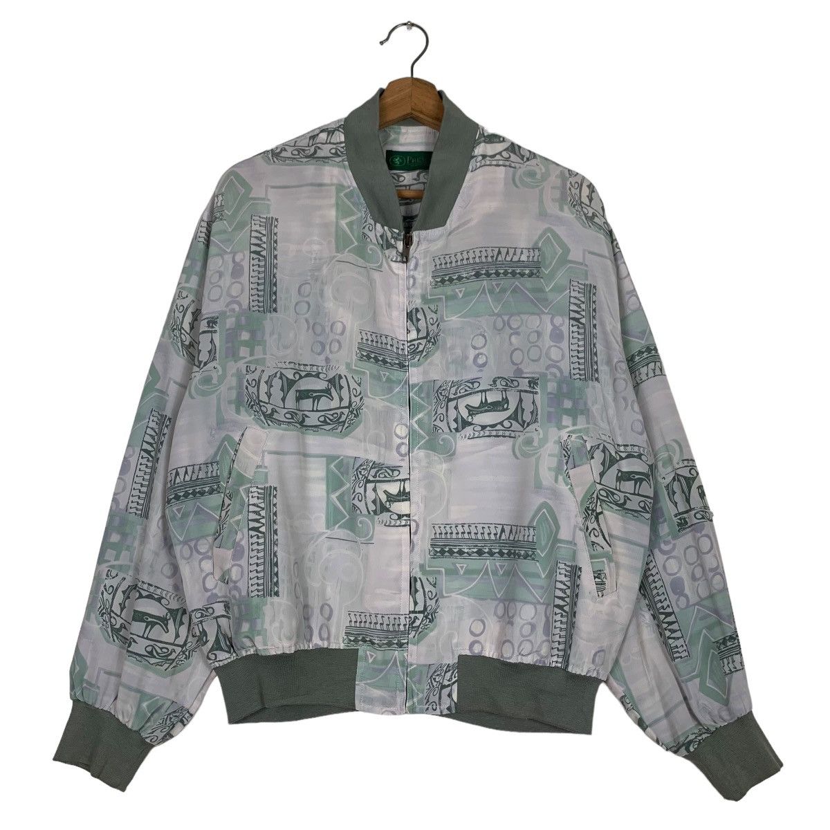 Japanese Brand Vintage PREMIUM Fullprint Light Bomber Jacket #0376-C17 Size US L / EU 52-54 / 3 - 1 Thumbnail