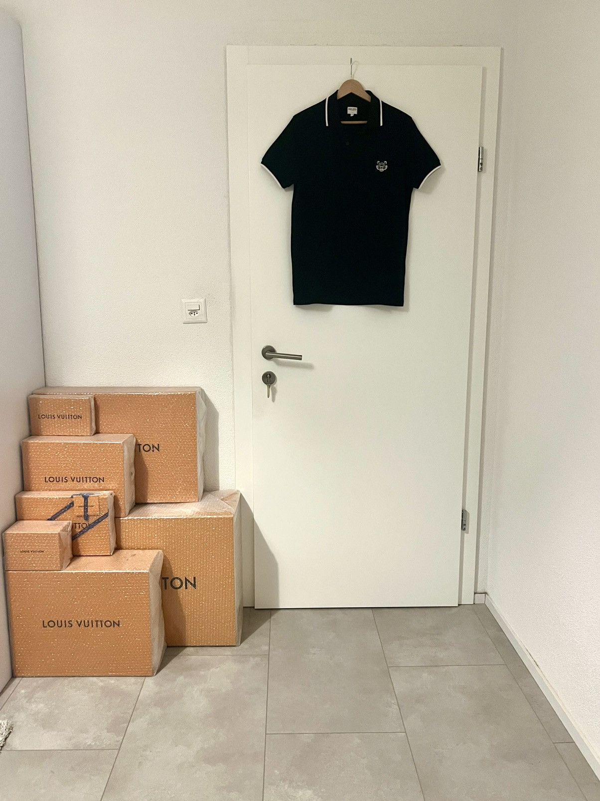 Kenzo NEVER WORN Kenzo Lion Polo Shirt All Black White Detailing Size US S / EU 44-46 / 1 - 14 Thumbnail