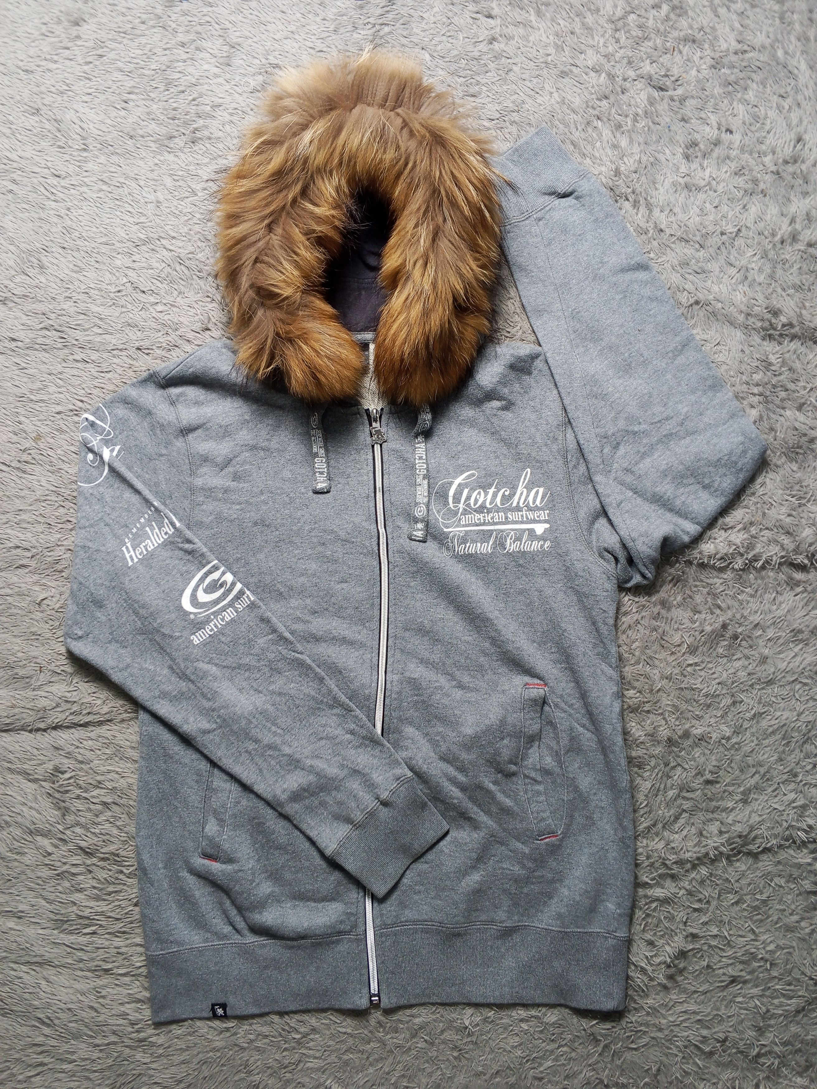 Japanese Brand Vintage Gotcha Faux Fur Hoodie Size US L / EU 52-54 / 3 - 1 Thumbnail