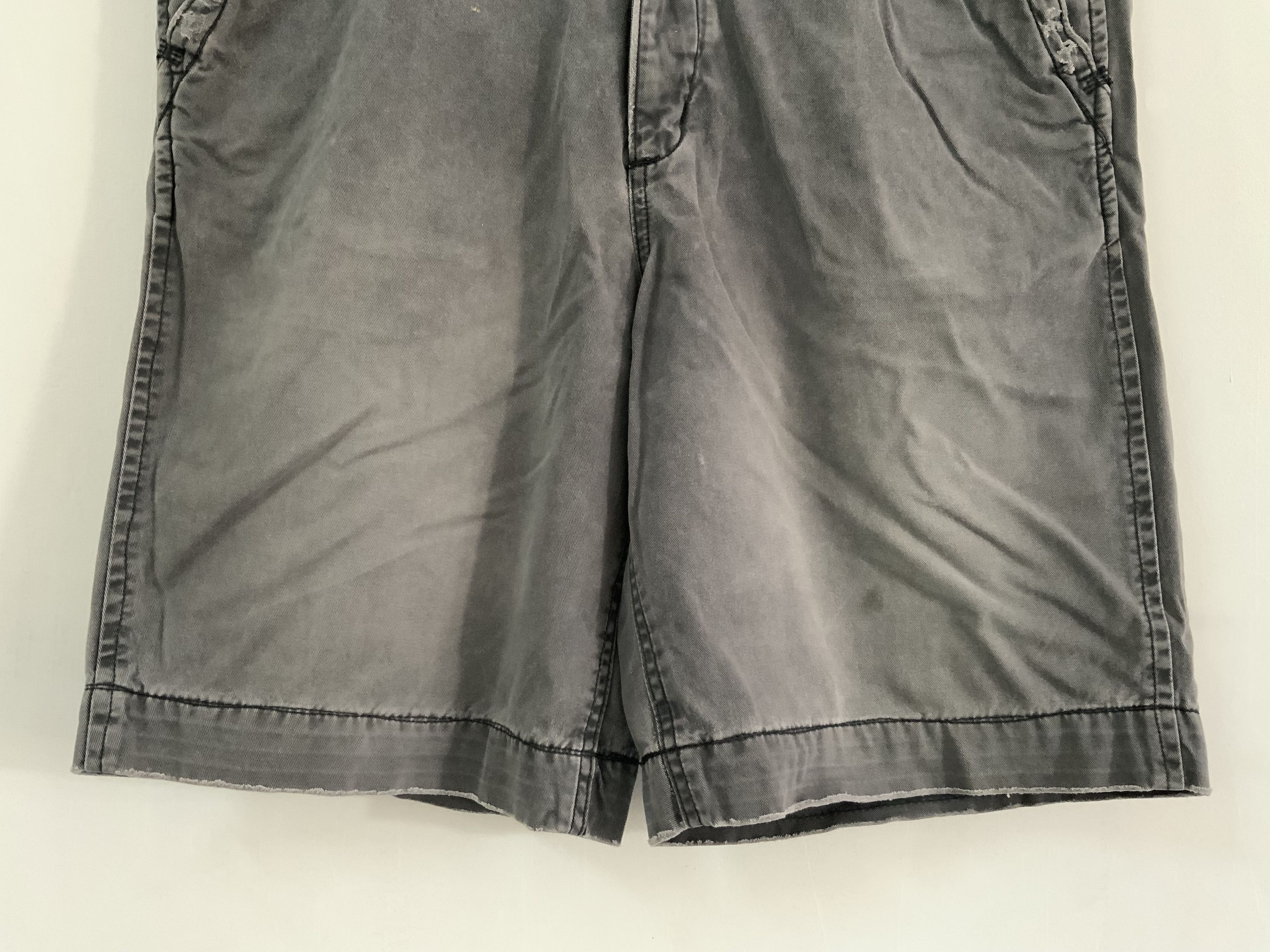 Hollister Hollister Fade Shorts Size US 34 / EU 50 - 4 Thumbnail