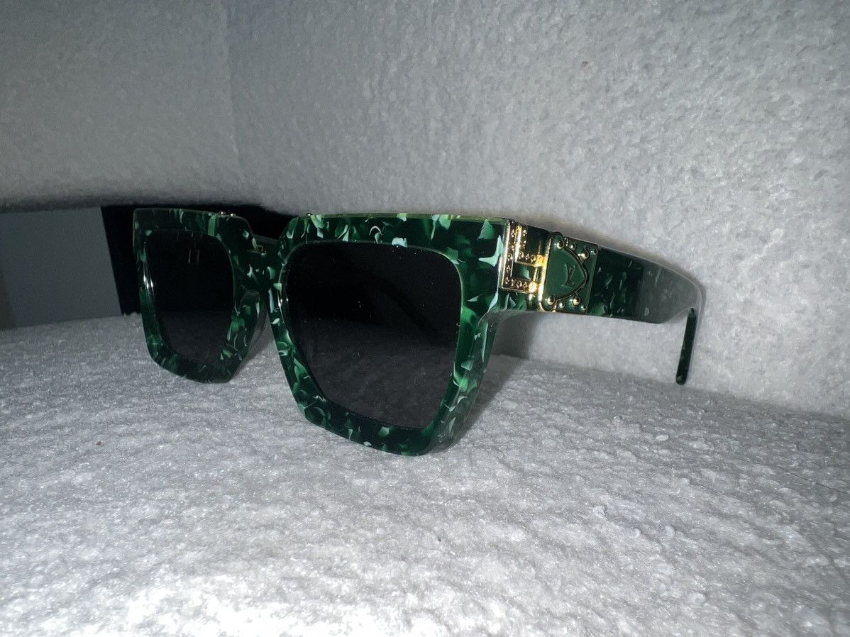 LOUIS VUITTON 1.1 Millionaires Z1167W Sunglasses Green Marble