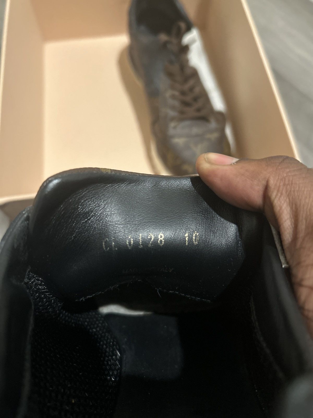 Louis Vuitton Louis Vuitton Run Away Sneaker 'Tri-Color' Size US 12 / EU 45 - 9 Thumbnail