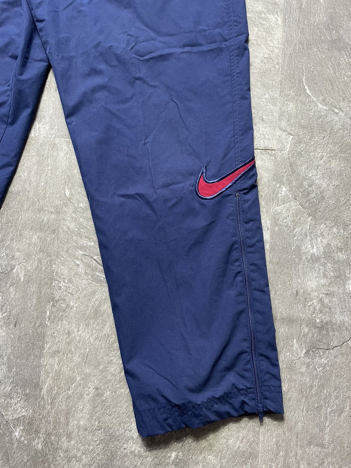 Nike Vintage Nike Nylon Track Pants Striped 2000s Joggers Swoosh Size US 34 / EU 50 - 2 Thumbnail
