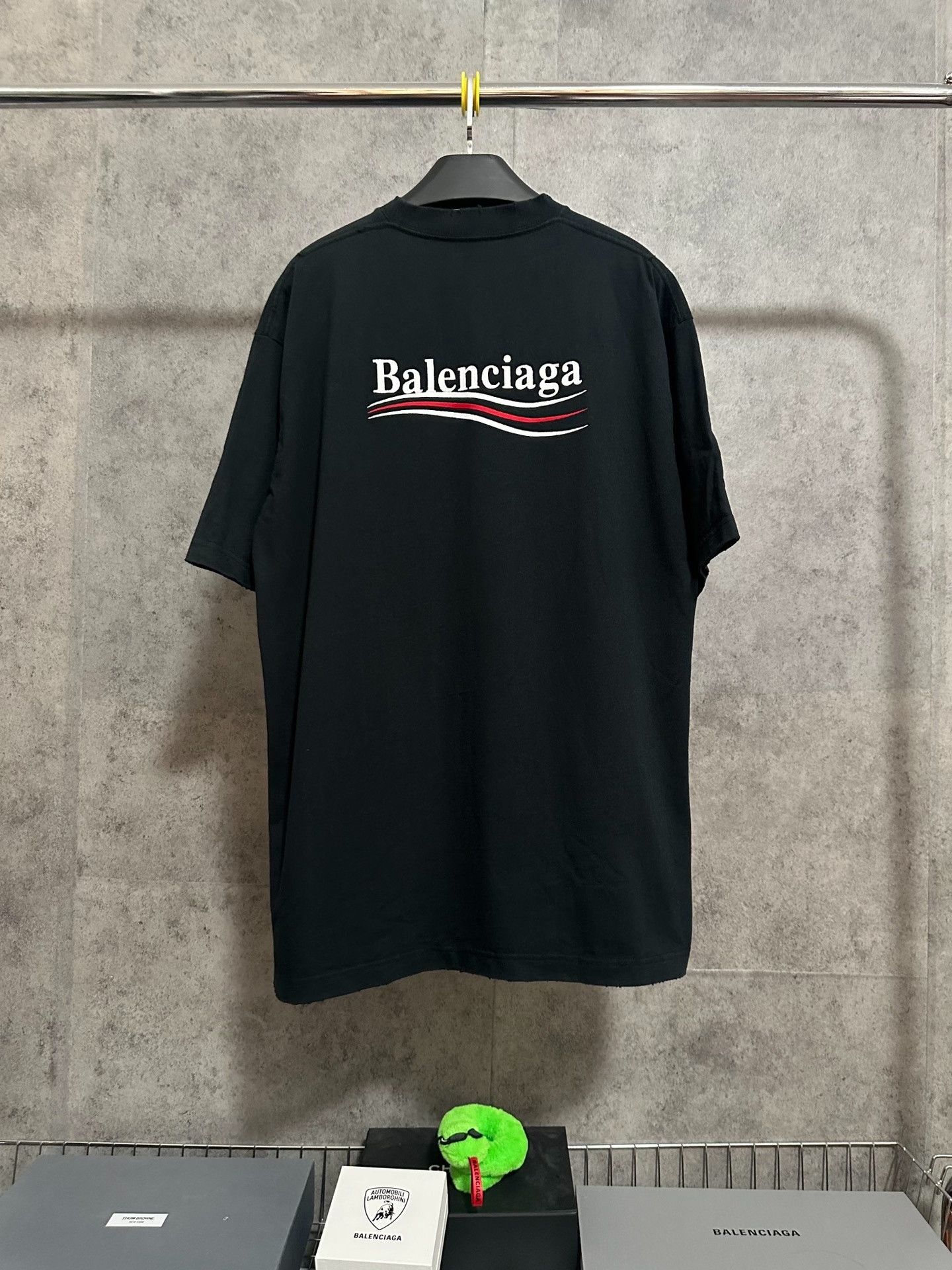 Balenciaga Balenciaga Coke Wave Embroidered Logo T-shirt Size US S / EU 44-46 / 1 - 4 Thumbnail