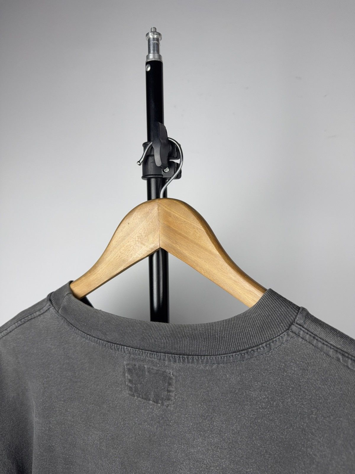 Levi's Vintage Clothing 00s Levi’s 501 Worldwide Legend Washed Grey Vintage Tee XL Size US XL / EU 56 / 4 - 12 Thumbnail