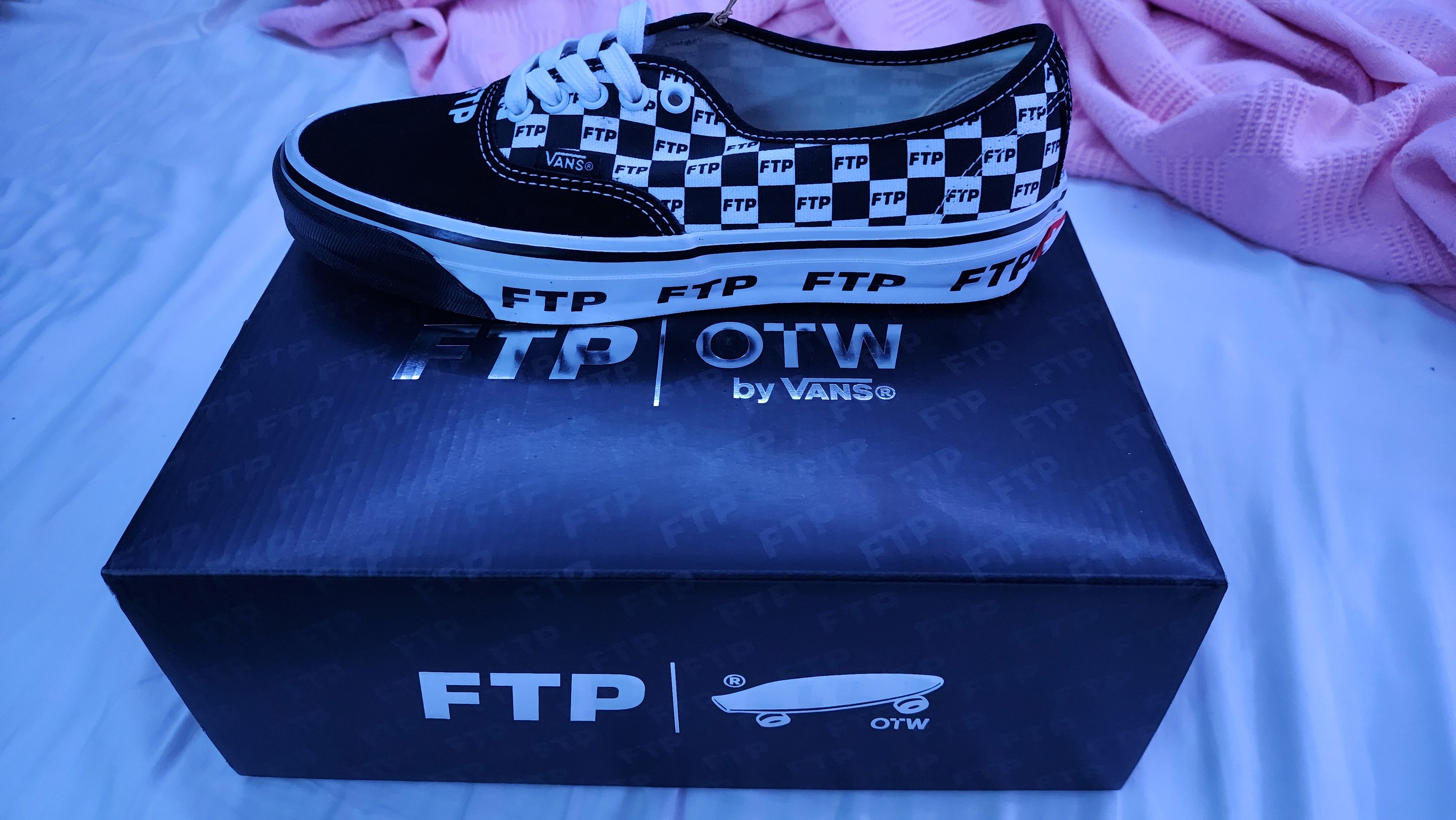 Fuck The Population × Vans Authentic 44 Size US 9 / EU 42 - 2 Thumbnail