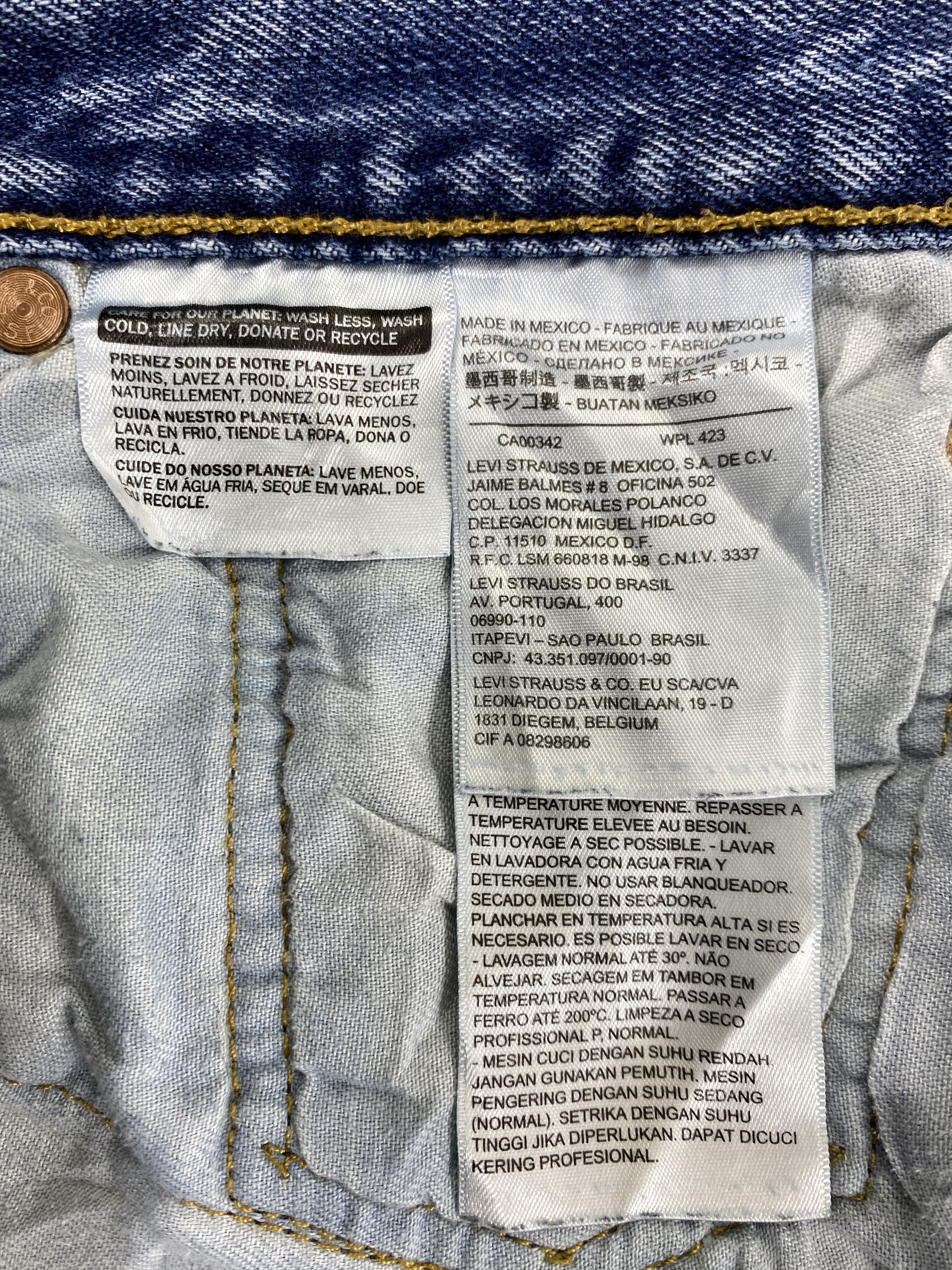 Vintage Blue Vintage Levi's 501 Jeans 35x34 Denim -JN2252 Size US 35 - 9 Thumbnail