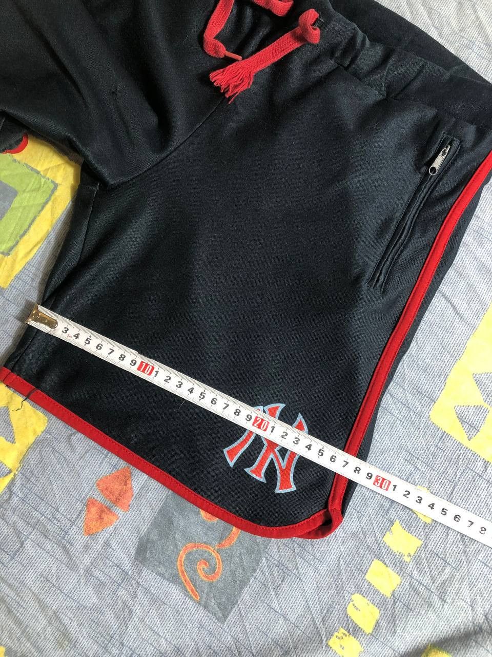 New York Yankees Vintage 90’s Sweatshirt Shorts New York Yankees Size US 32 / EU 48 - 21 Thumbnail