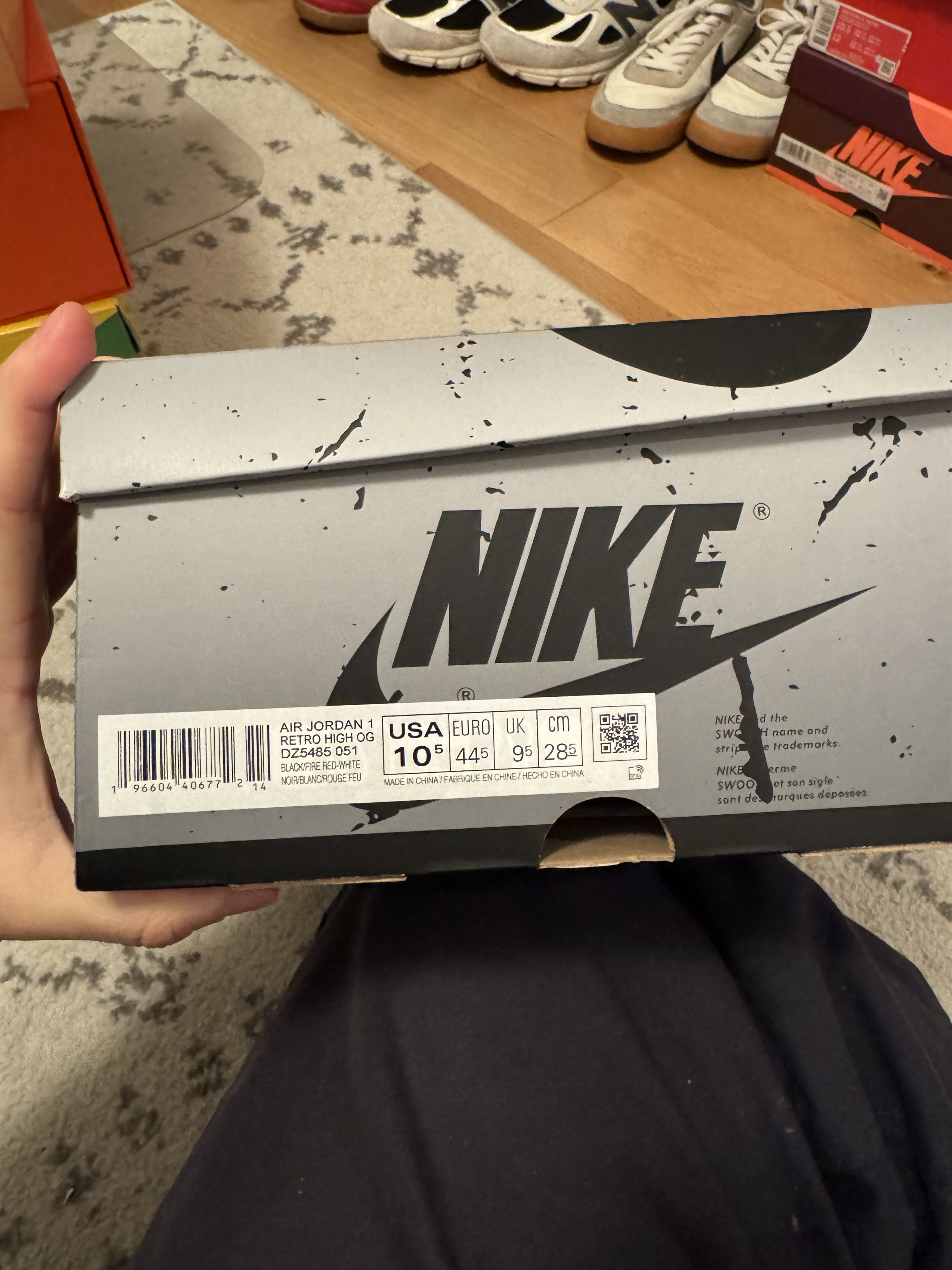 Jordan Brand Nike Air Jordan 1 Retro High OG "Washed Black" Size US 10.5 / EU 43-44 - 8 Thumbnail