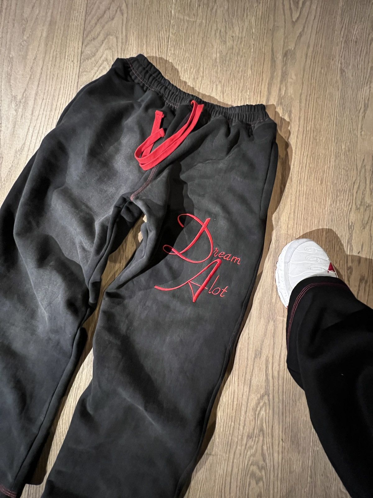 Other Dreamalot - Oversized jogger (Small 28 - 30 / 104cm Length ) Size US 30 / EU 46 - 3 Thumbnail