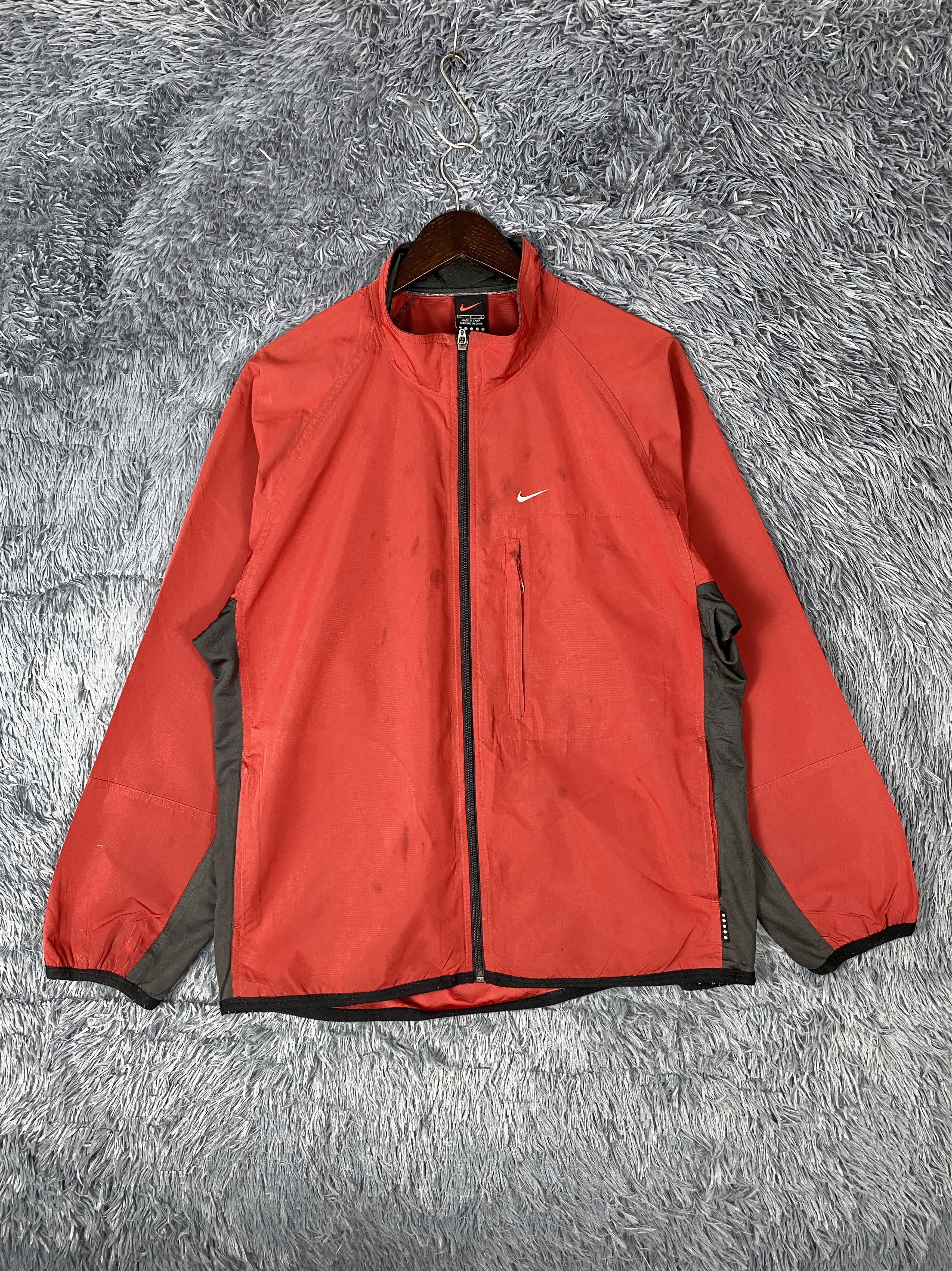 image of Nike Alpha Project Jacket in Red/Black, Men's (Size Medium)