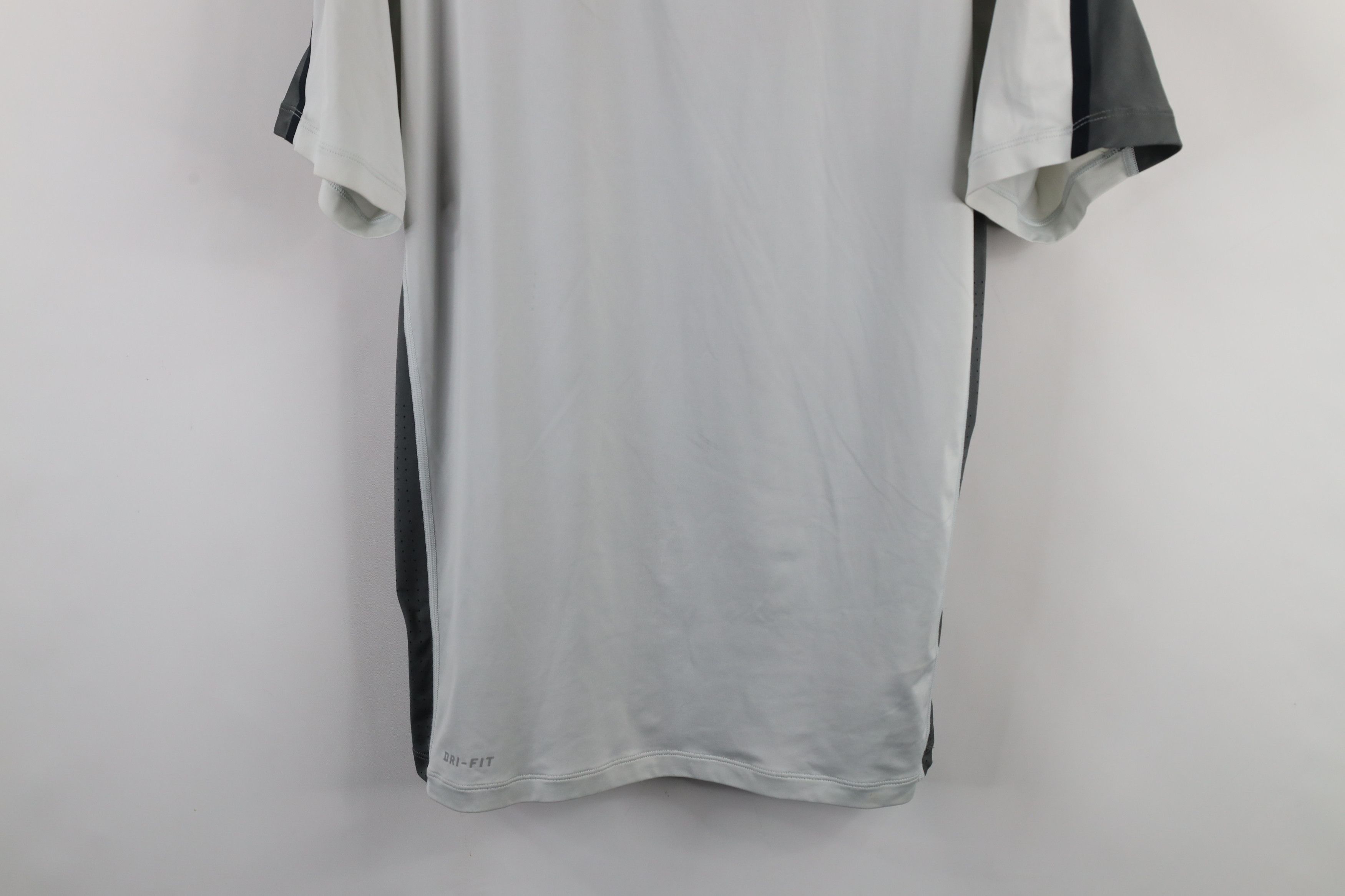 Nike × Vintage Nike Golf Tiger Woods Collection Collared Golfing Polo Shirt Size US S / EU 44-46 / 1 - 3 Thumbnail
