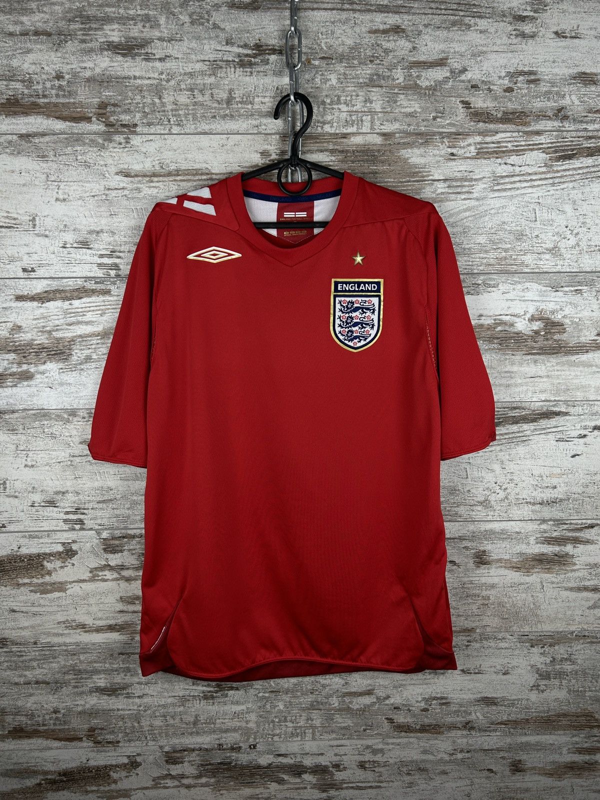 Umbro Mens Vintage England National Team T Shirt soccer jersey y2k Size US L / EU 52-54 / 3 - 1 Thumbnail