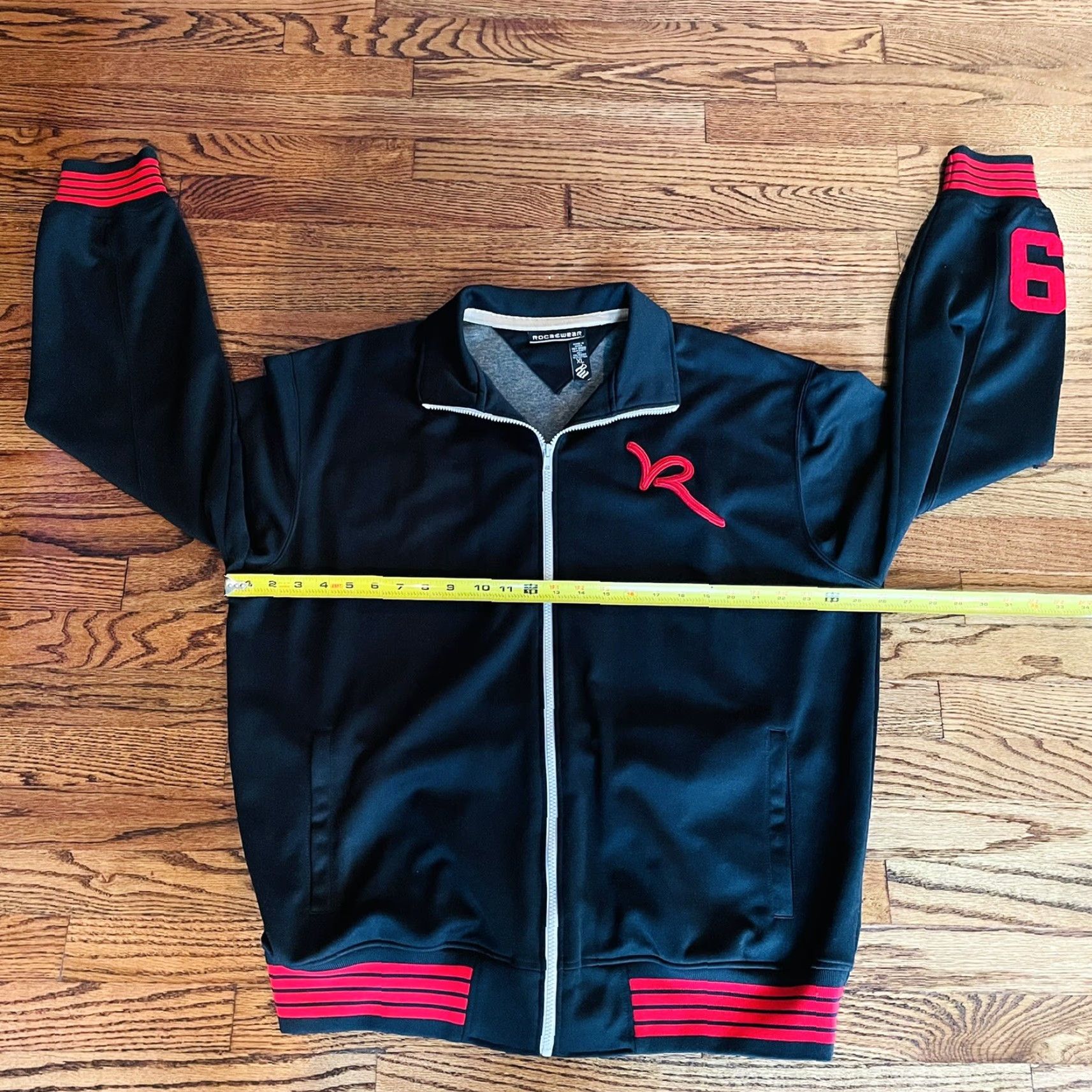 Rocawear Rocawear Track Jacket Zipper Front Pockets Black XL RN#106830 Pre-Owned Size US XL / EU 56 / 4 - 3 Thumbnail