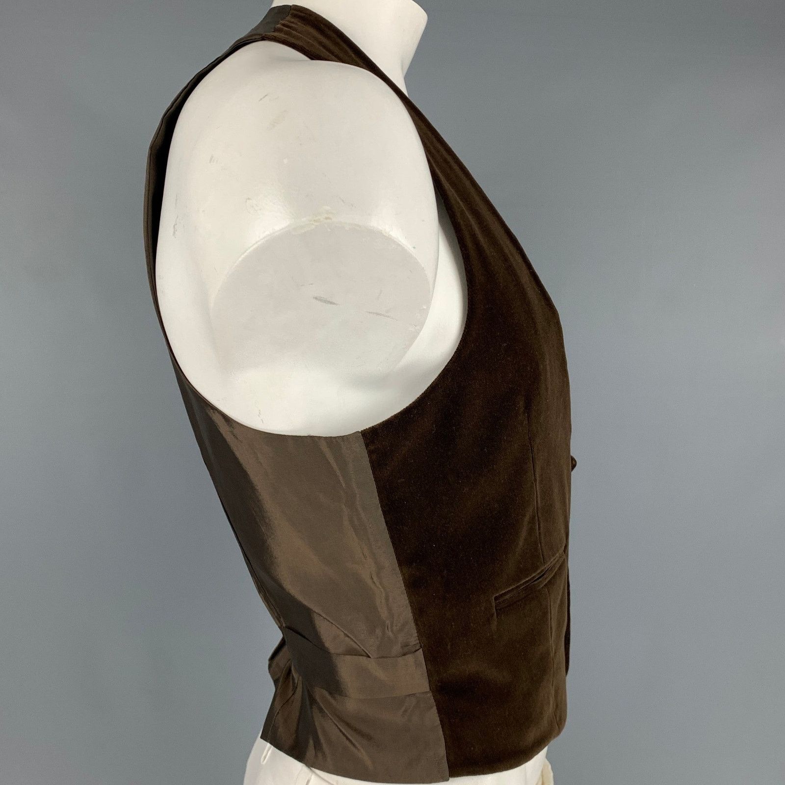 Giorgio Armani GIORGIO ARMANI Size 44 Brown Velvet Cotton Buttoned Vest Size 44R - 2 Thumbnail