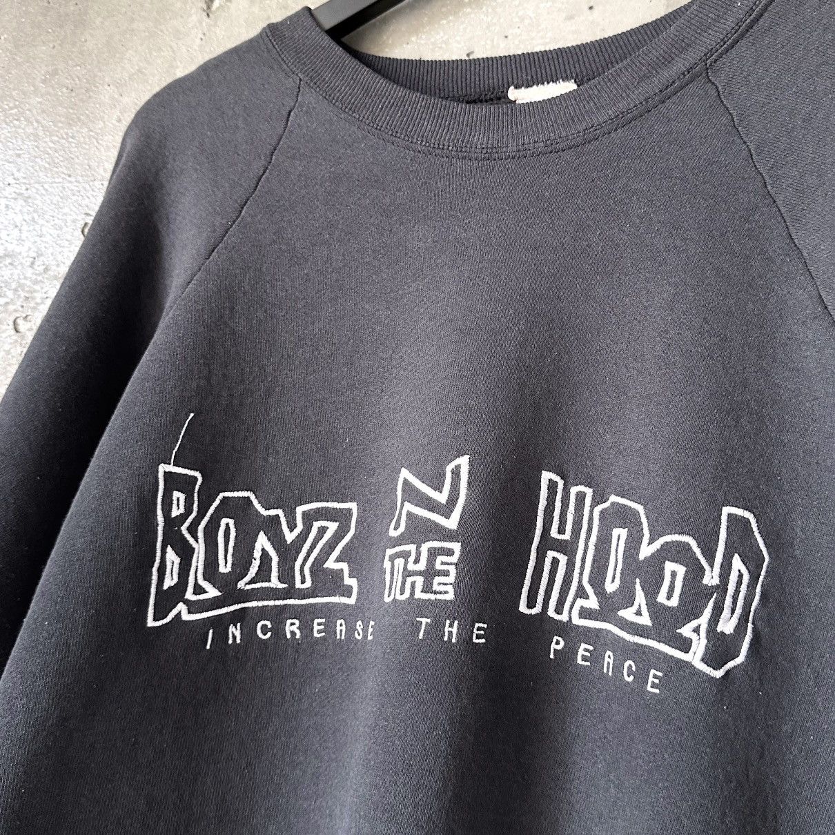 Vintage 90s FADED BOYZ IN THE HOOD Sweatshirt Crewneck Size US L / EU 52-54 / 3 - 3 Thumbnail