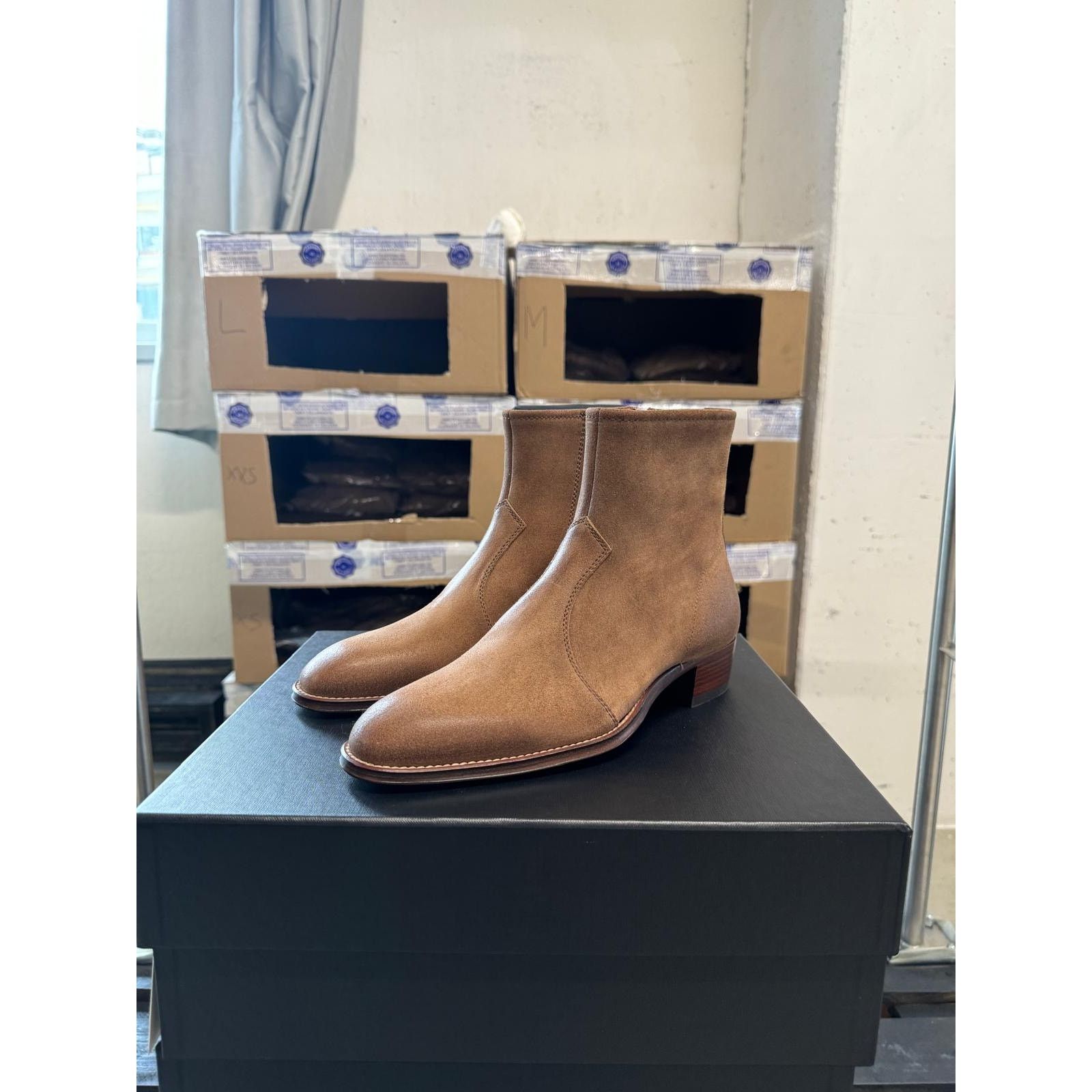 Saint Laurent Paris o1alsimx924 Q:2 / 669285 Wyatt Chelsea Suede Boots in Brown Size US 7 / EU 40 - 2 Thumbnail