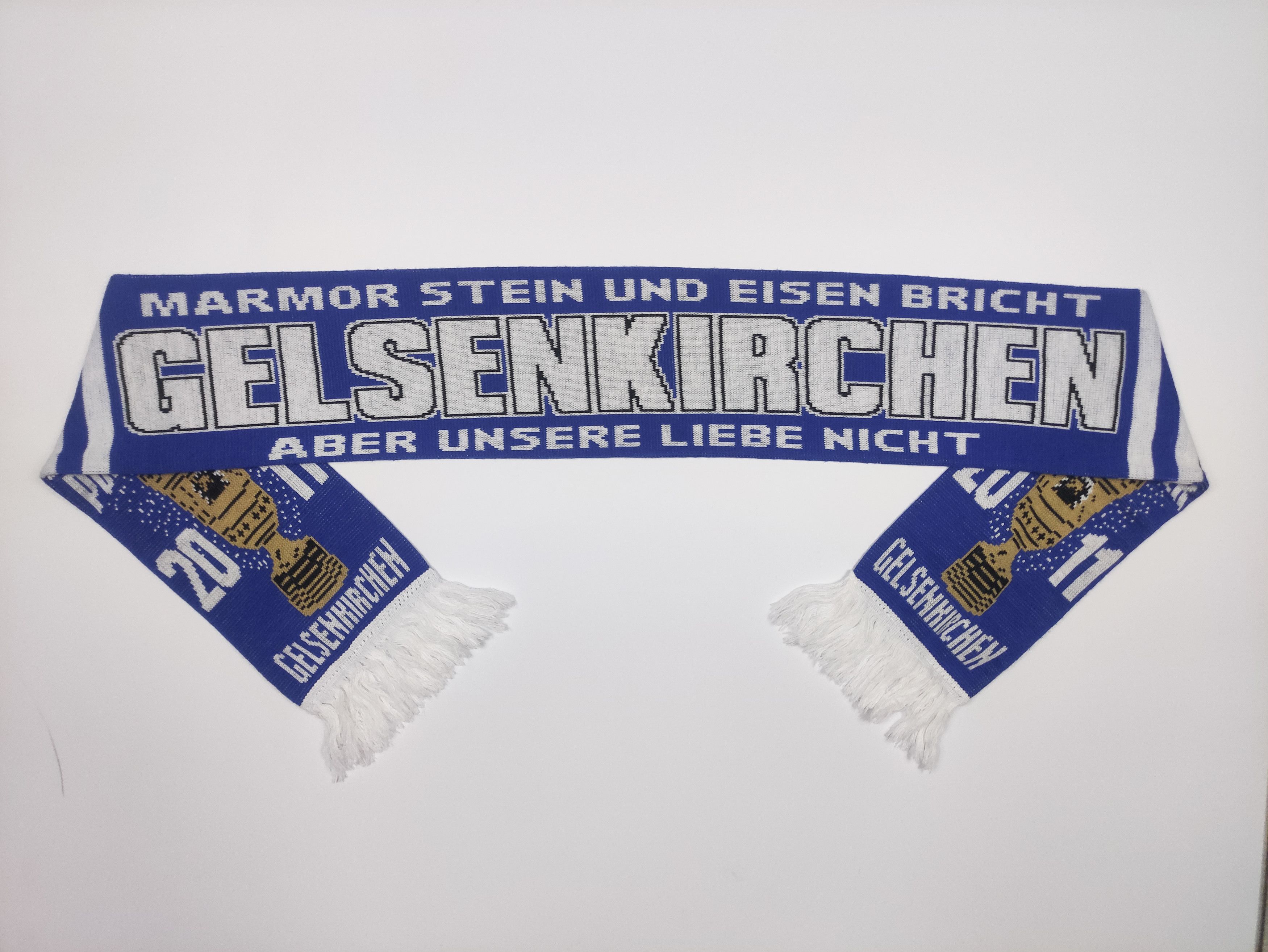 Other FC Schalke Galsenkirchen "2011 Pokalsieger" Scarf Size ONE SIZE - 6 Thumbnail