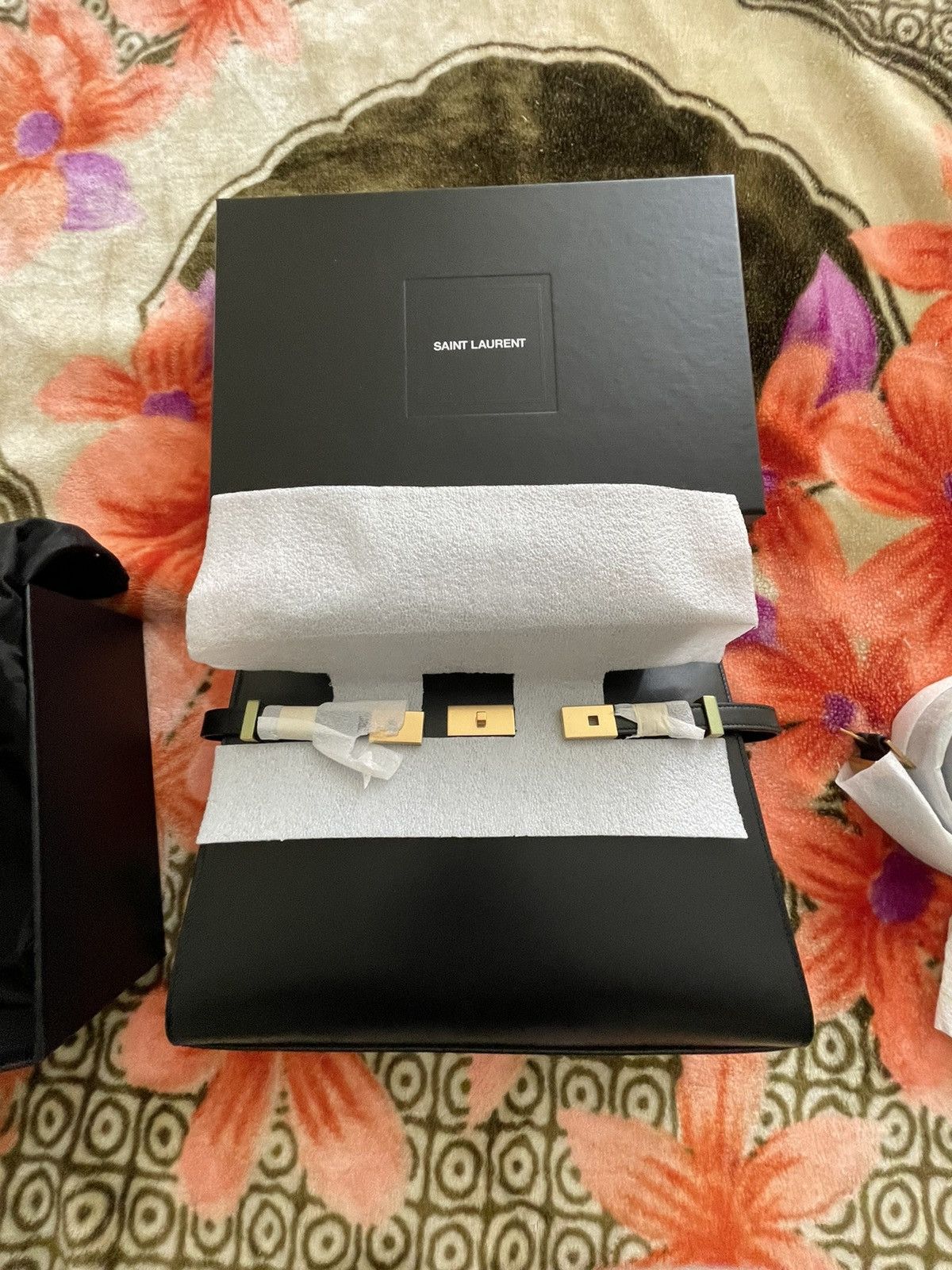 Yves Saint Laurent Yves Saint Laurent Size ONE SIZE - 2 Thumbnail