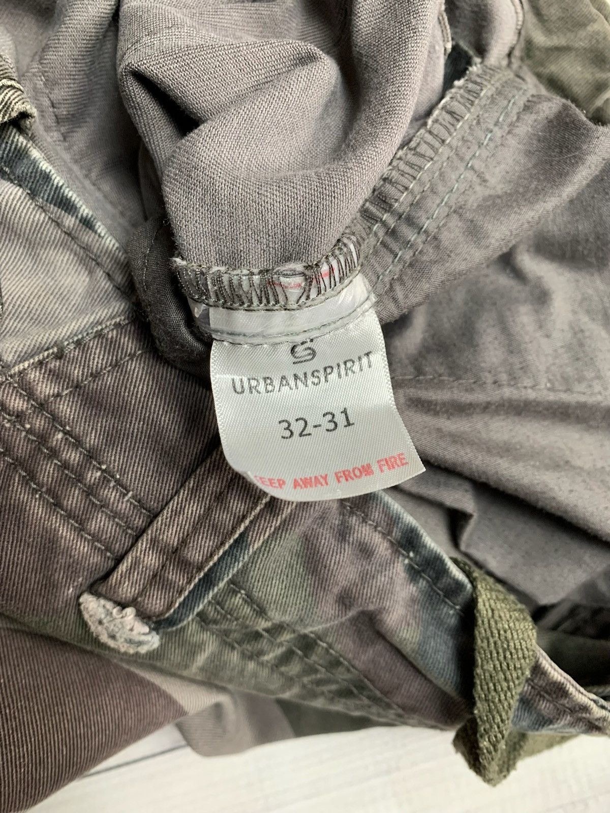 Designer × Vintage Vintage camo cargo pants distressed Y2K size 32 Size US 32 / EU 48 - 8 Thumbnail