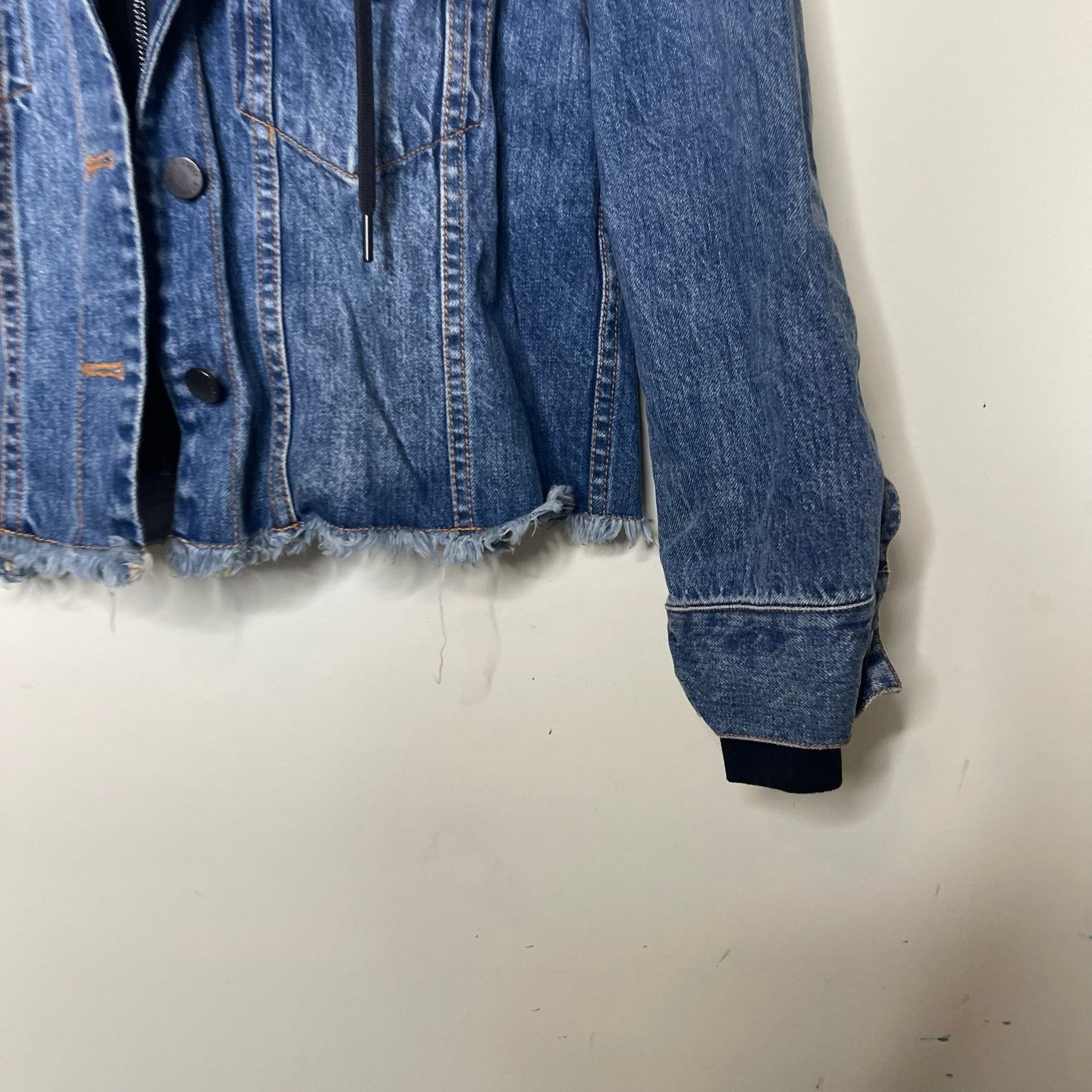 Alice + Olivia Alice + Olivia Jean Denim Hoodie Jacket sz M Size M / US 6-8 / IT 42-44 - 5 Thumbnail