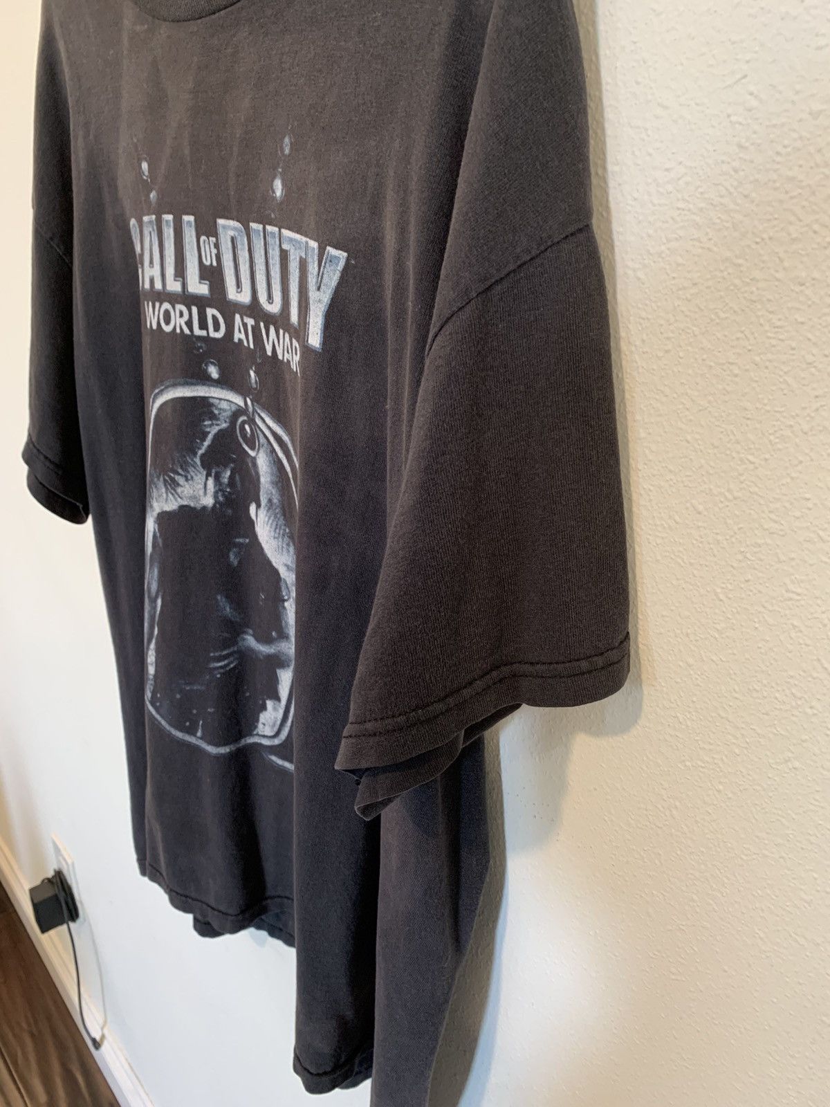 Other vintage faded call of duty world at war promo t shirt Size US M / EU 48-50 / 2 - 3 Thumbnail