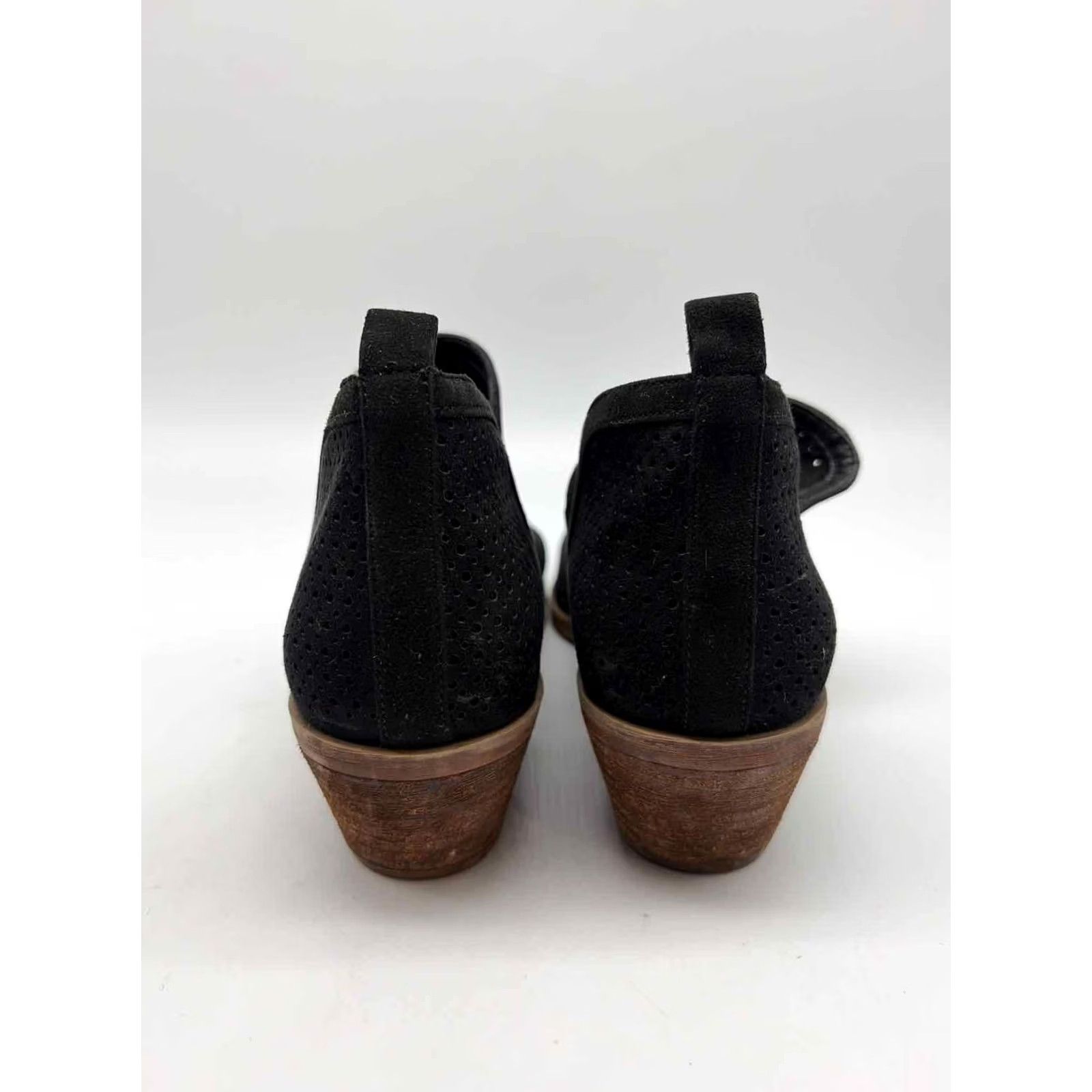 Vintage BP Black Ankle Boots 8.5 – Pre-Owned Size US 9 / IT 39 - 3 Thumbnail