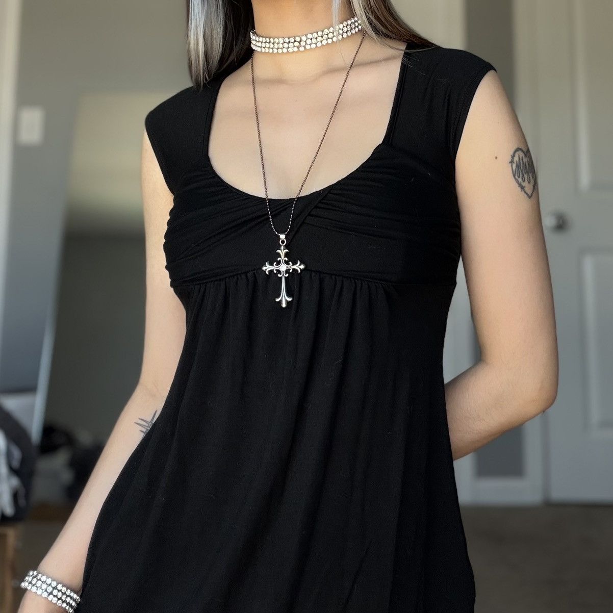 Other Soprano Ruched Empire Waist Black Flowy Top w/ Cap Sleeves Size XS / US 0-2 / IT 36-38 - 13 Thumbnail