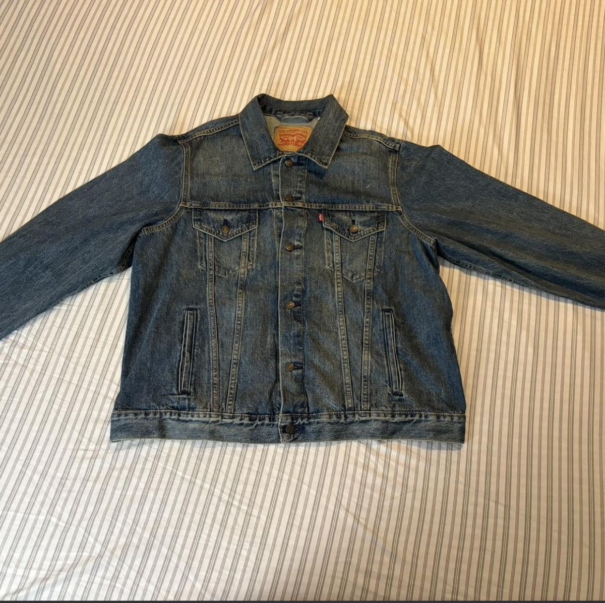 Kith × Levi's Kith x Levis Strawberry Fields Trucker Jacket Washed