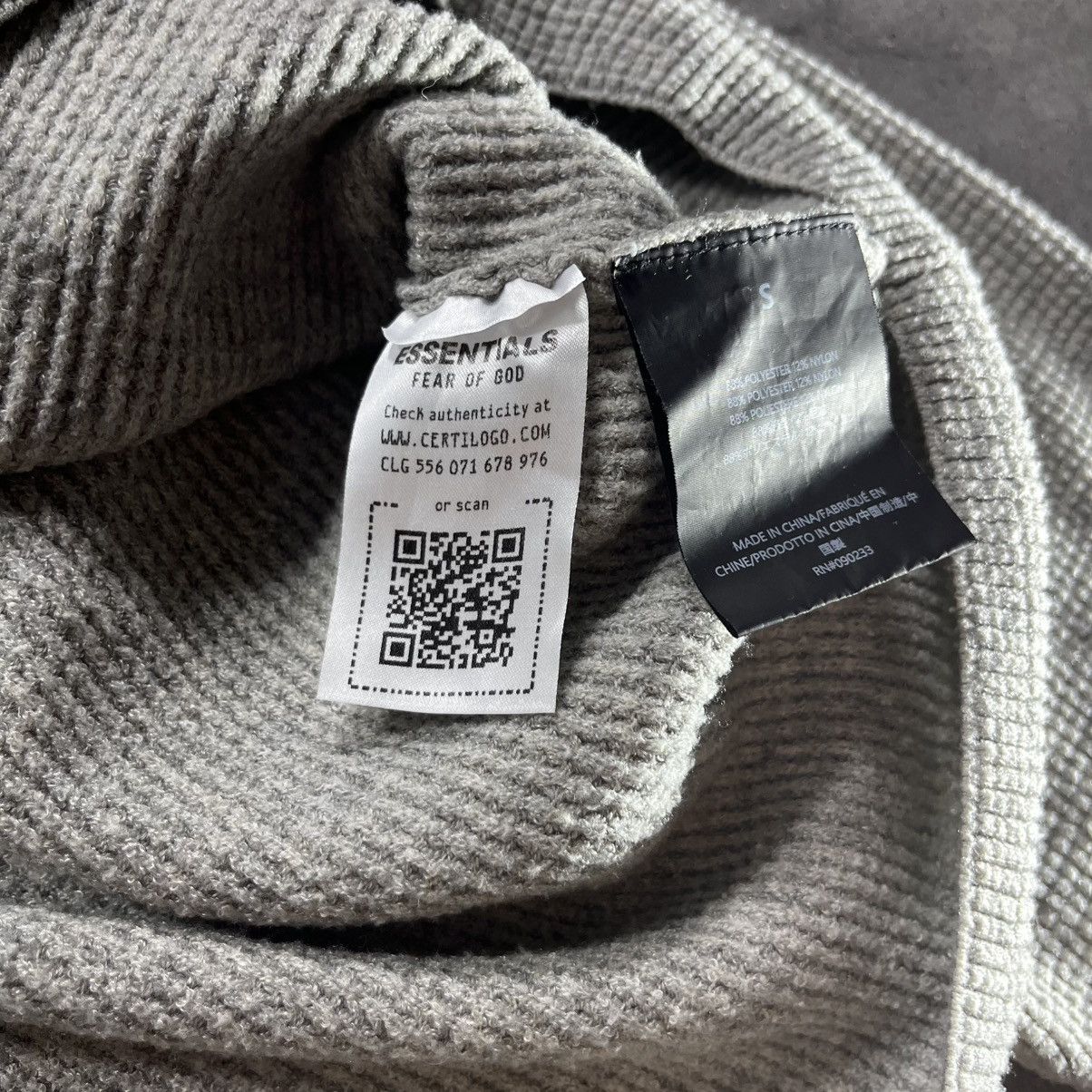 Fear of God Fear of God Essentials FOG Heavy Waffle Turtleneck Sweater Size US M / EU 48-50 / 2 - 15 Thumbnail