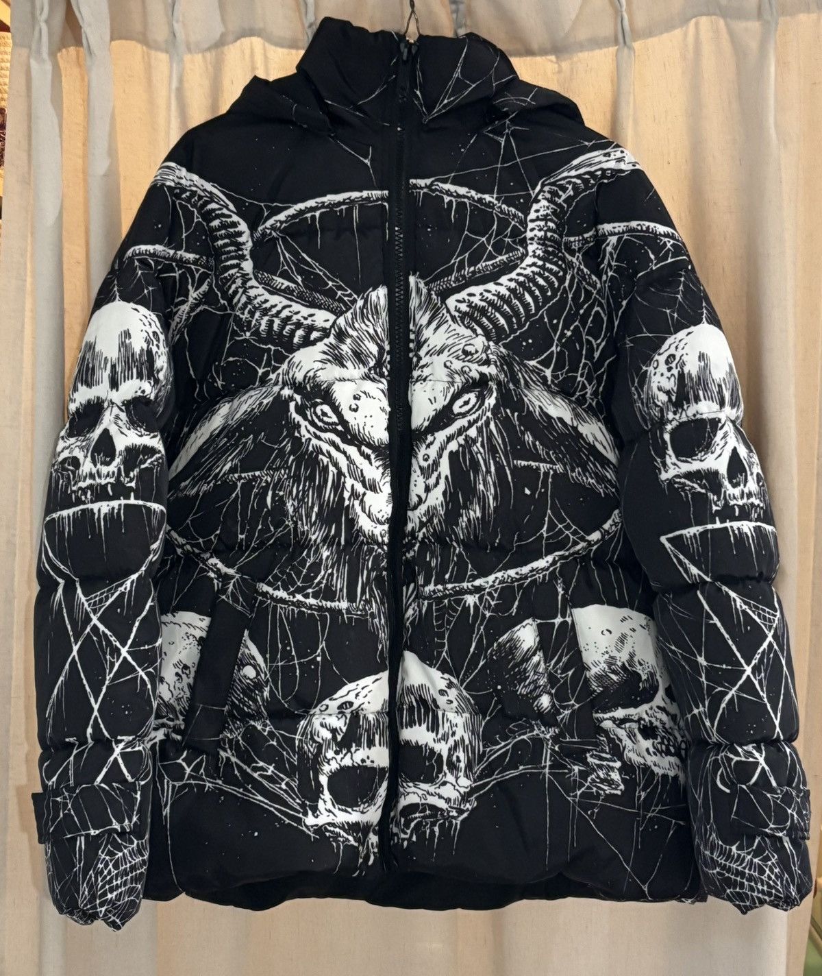 Dolls Kill Dolls Kill Devilish Descent Baphomet Skulls Puffer Jacket Size XS / US 0-2 / IT 36-38 - 1 Thumbnail