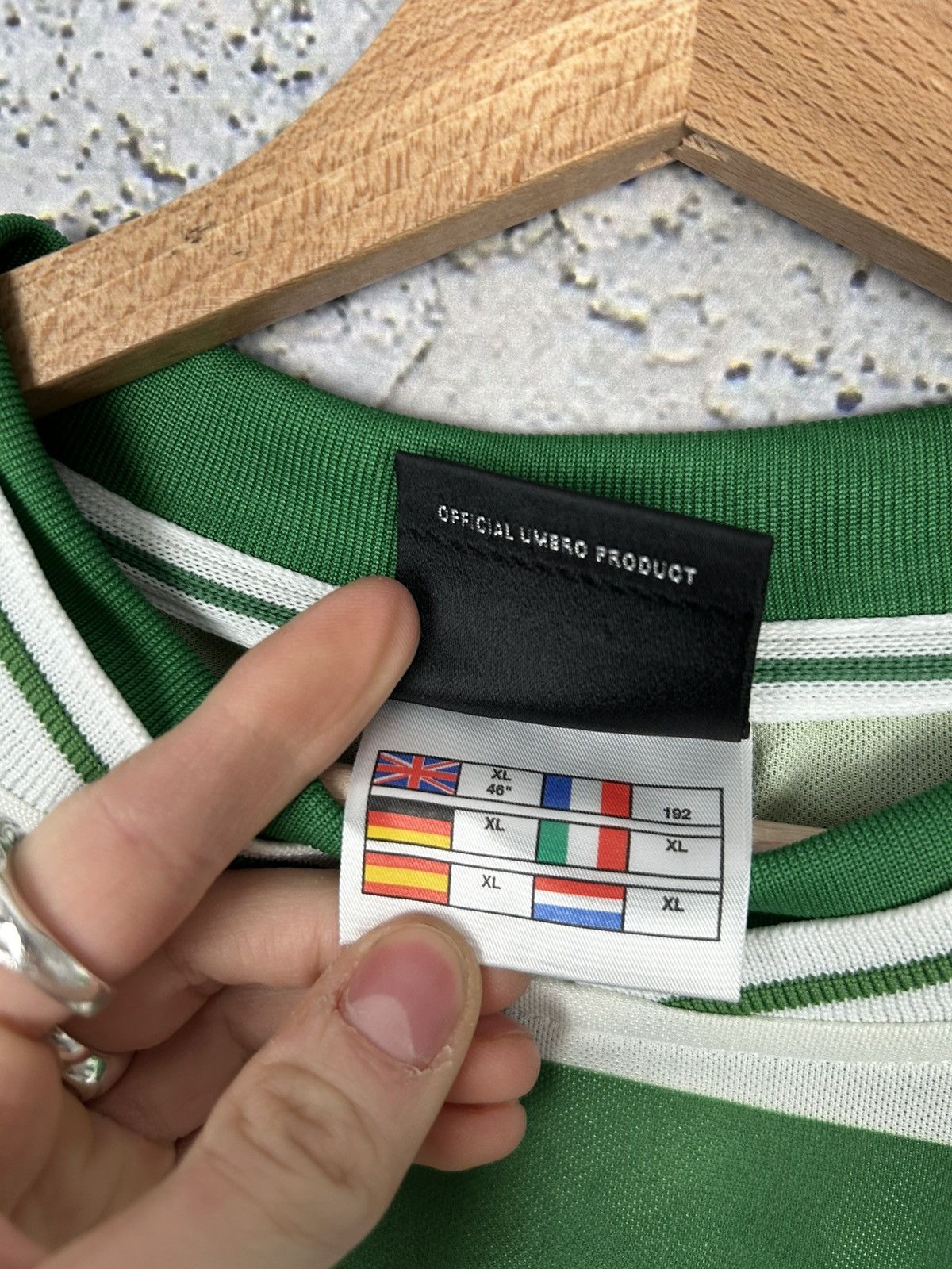 Umbro Vintage Celtic Glasgow Umbro 90s Soccer Jersey Foot all Rare Size US XL / EU 56 / 4 - 9 Thumbnail