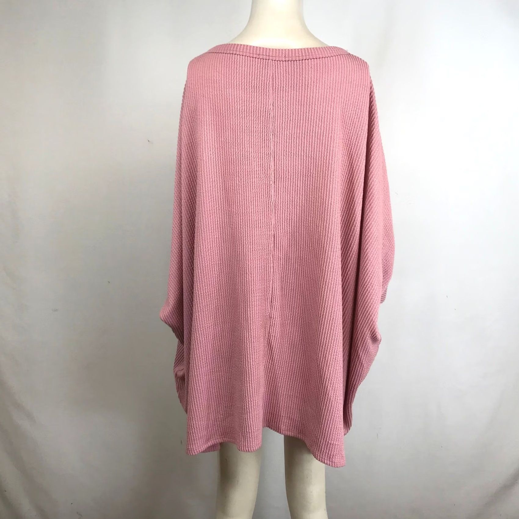 Vintage VINTAGE ANDREE BY UNIT Pink Waffle Knit Oversized Dolman Sleeve Top 2X 3X Size XXL / US 16-18 / IT 52-54 - 5 Thumbnail