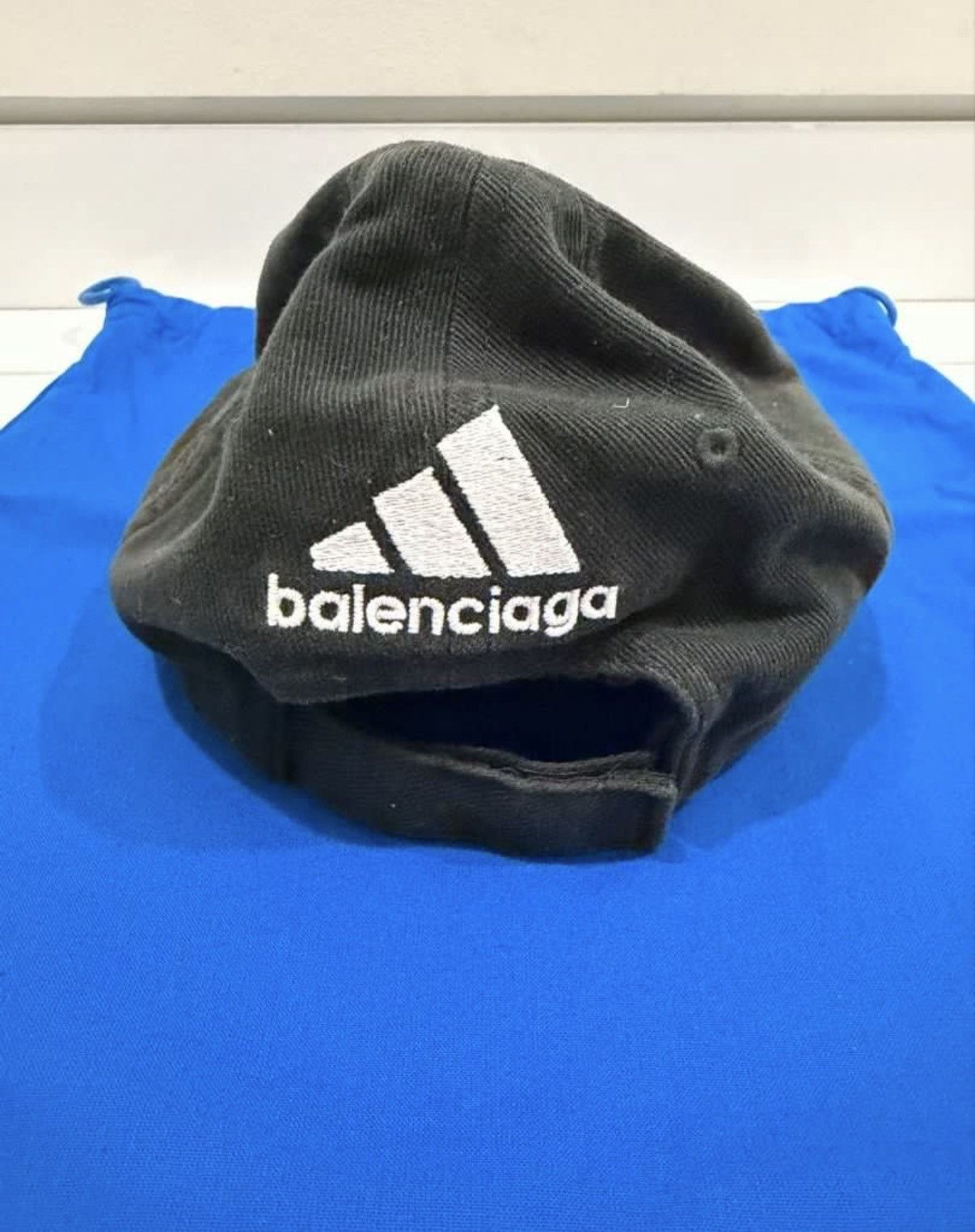 Adidas × Balenciaga ADIDAS STRIPE CAP Size ONE SIZE - 3 Thumbnail
