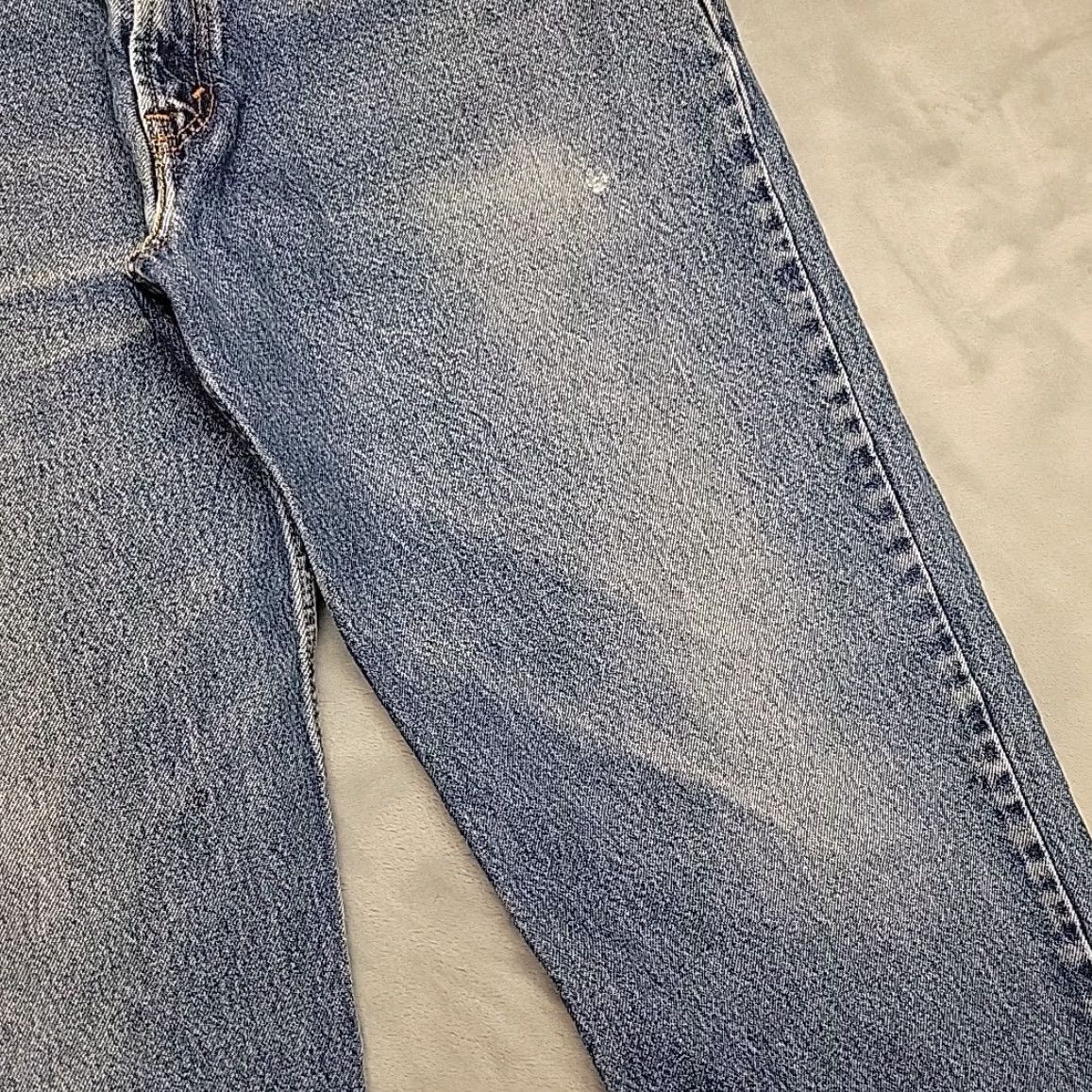 Denime VINTAGE Levis Jeans Men 38x30 Whiskered Faded Blue 550 Denim Relaxed Fit Y2k 90s USA American Mens Size US 38 / EU 54 - 5 Thumbnail