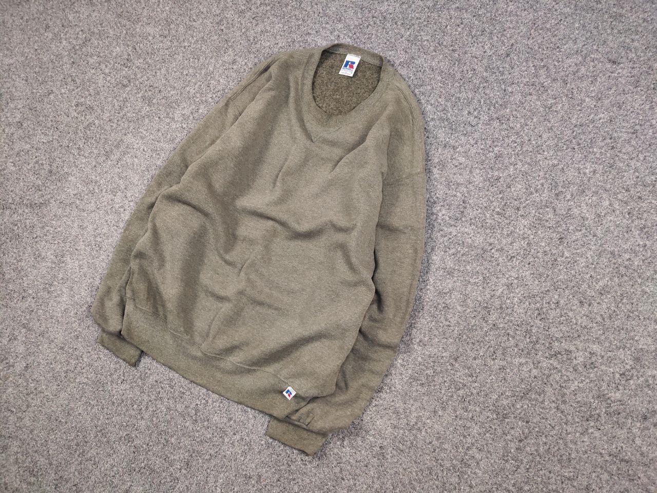 Russell Athletic Vintage 90's Russell Athletic crewneck Blank Sweatshirt Size US L / EU 52-54 / 3 - 3 Thumbnail