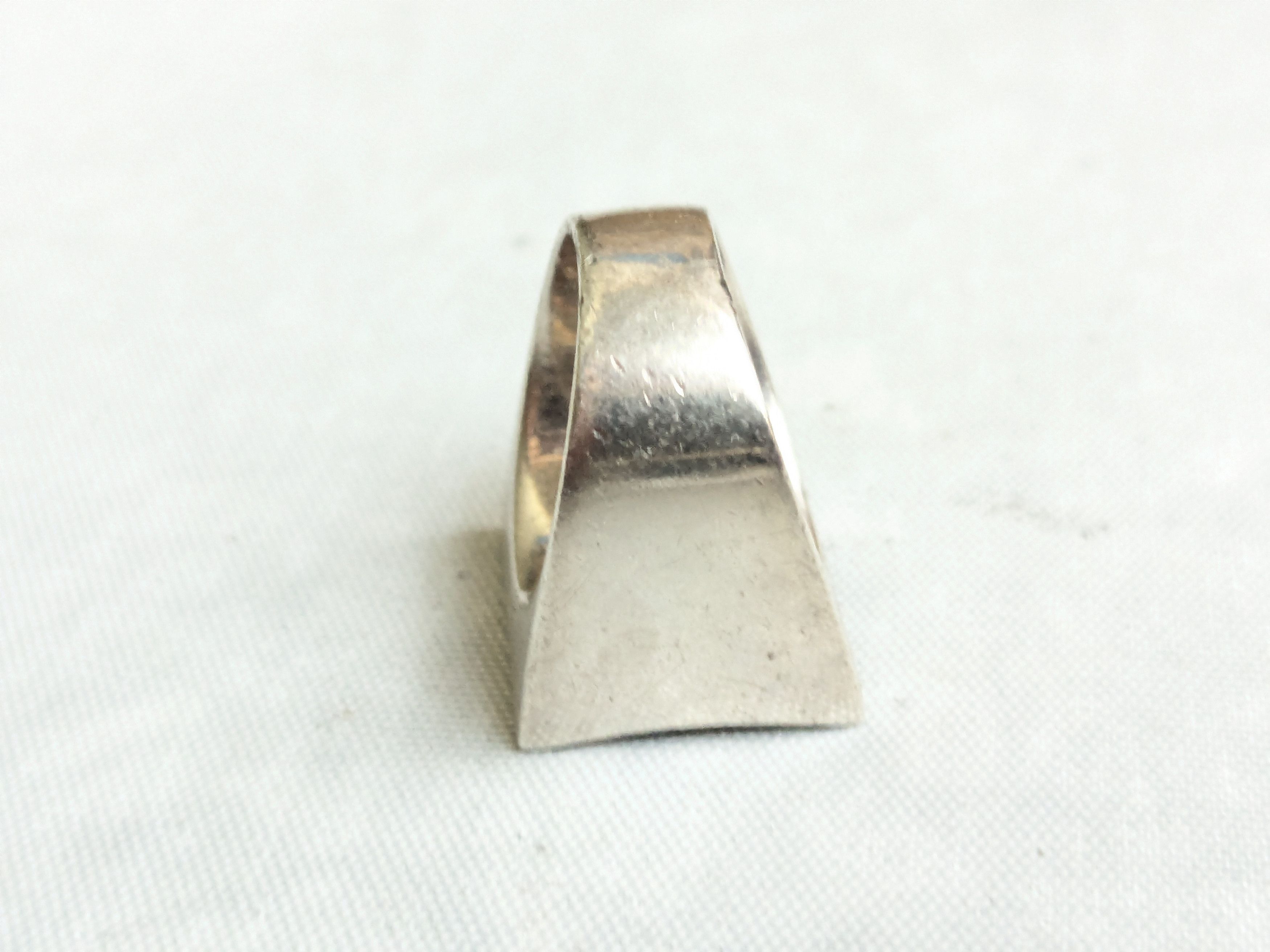 Jewelry Vintage Sterling Silver Ring MOP Square Hollow Cocktail Size ONE SIZE - 7 Thumbnail