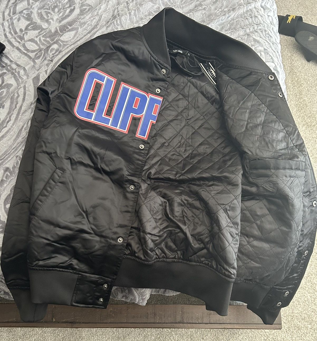 NBA × Pro Standard NBA LOS ANGELES CLIPPERS WORDMARK MEN'S SATIN JACKET Size US S / EU 44-46 / 1 - 2 Thumbnail