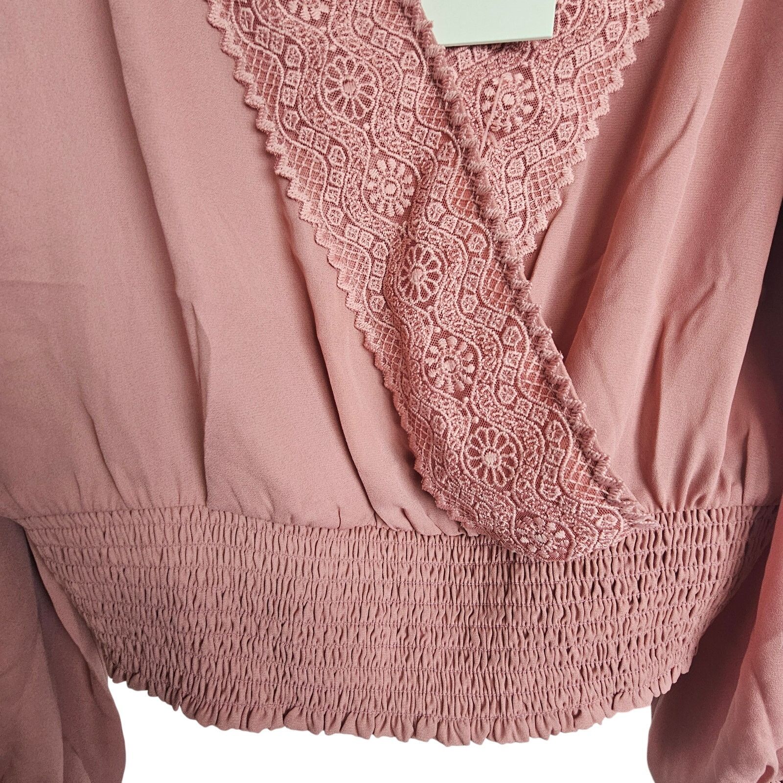 Joie Joie Womens Surplice Smocked Blouse Sz M Lace Trim Coquette Size M / US 6-8 / IT 42-44 - 3 Thumbnail