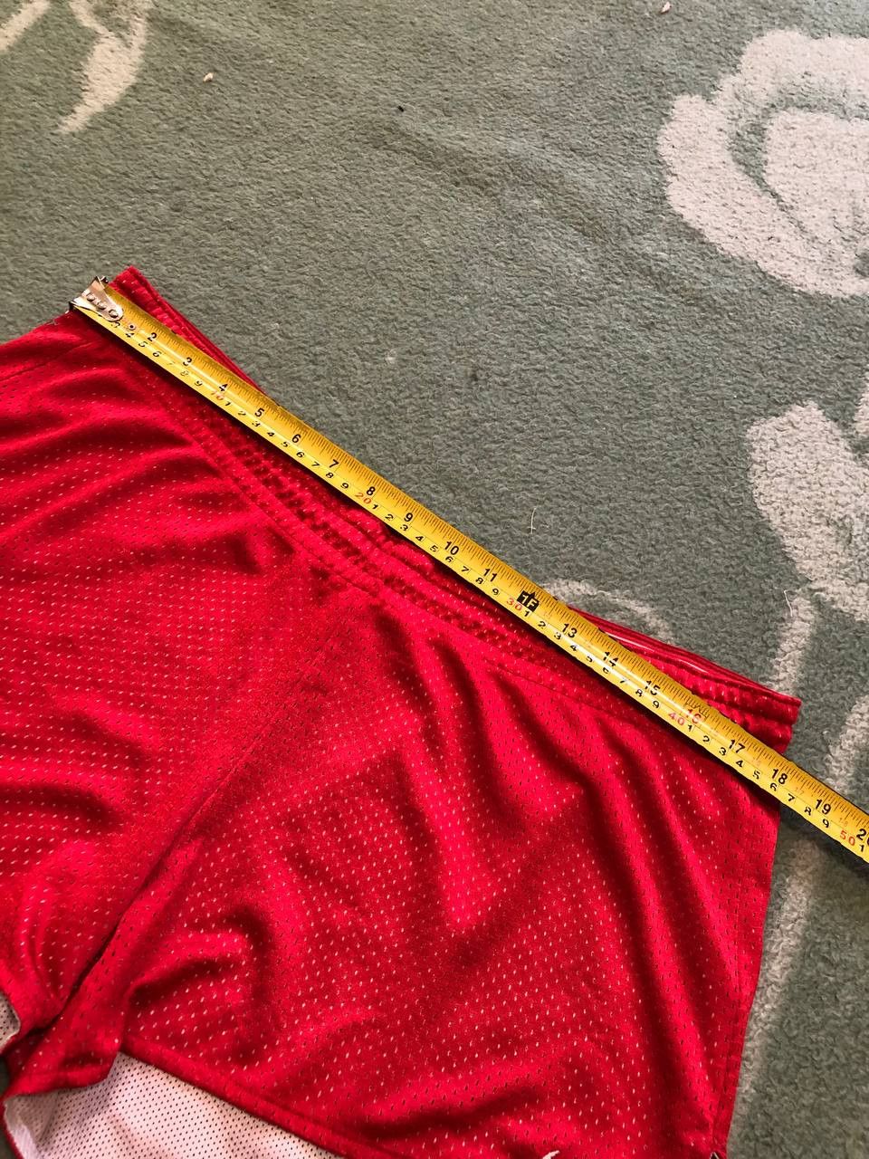 Nike Vintage shorts red Nike logo Y2K streetwear Size US 32 / EU 48 - 12 Thumbnail