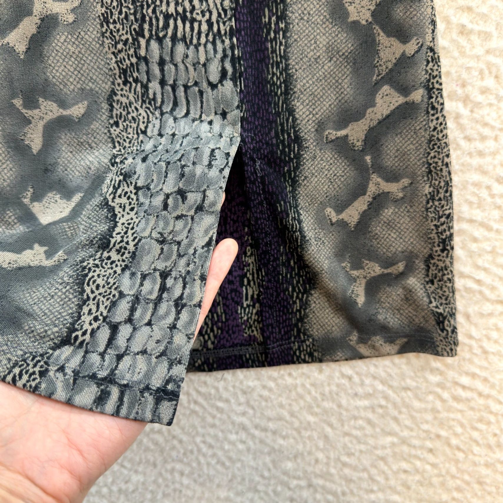 Vintage VINTAGE 90s Y2K Skirt Medium Grey Snakeskin Slinky Stretch Office Corpcore Es Se Womens Size 32" / US 10 / IT 46 - 3 Thumbnail