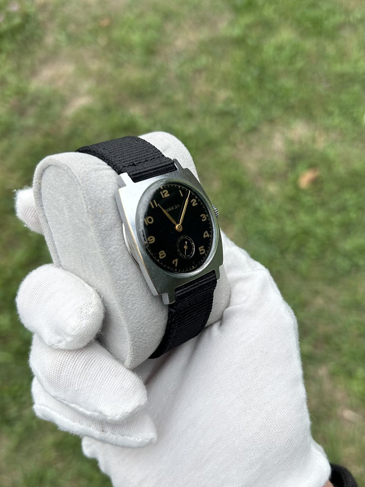 Vintage Vintage Watch Pobeda Soviet USSR Mechanical 1970s Size ONE SIZE - 6 Thumbnail